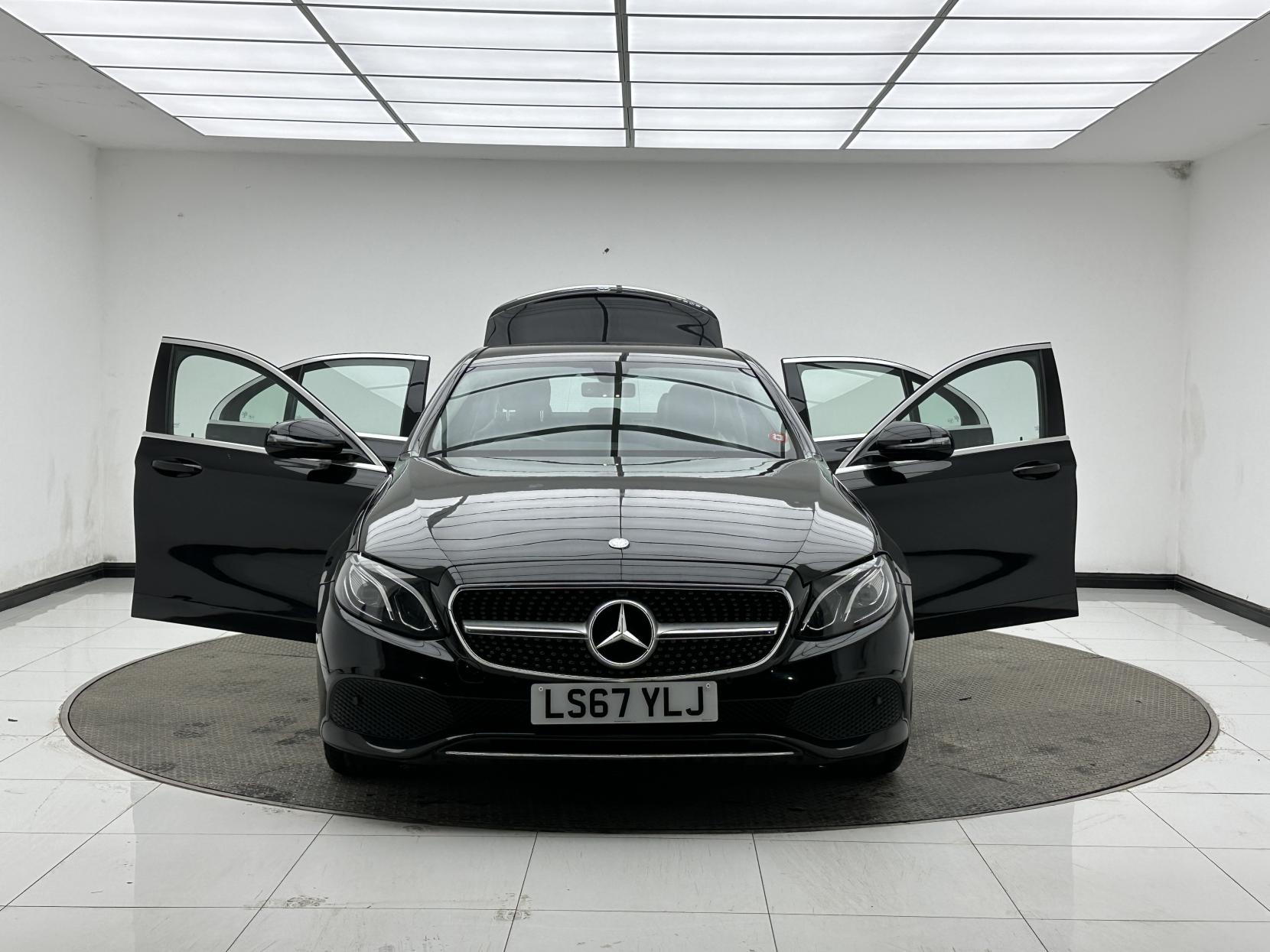 Mercedes-Benz E Class 2.0 E200d SE Saloon 4dr Diesel G-Tronic+ Euro 6 (s/s) (150 ps)