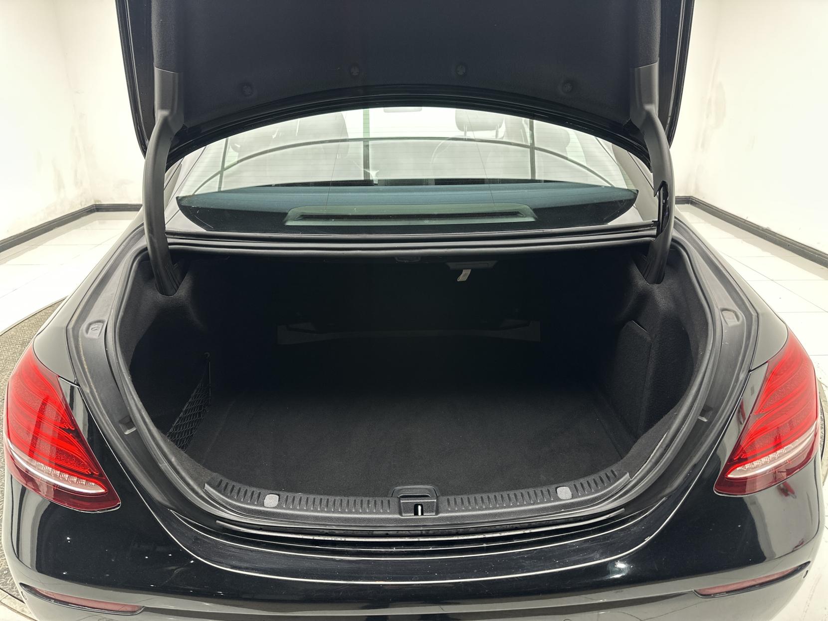 Mercedes-Benz E Class 2.0 E200d SE Saloon 4dr Diesel G-Tronic+ Euro 6 (s/s) (150 ps)