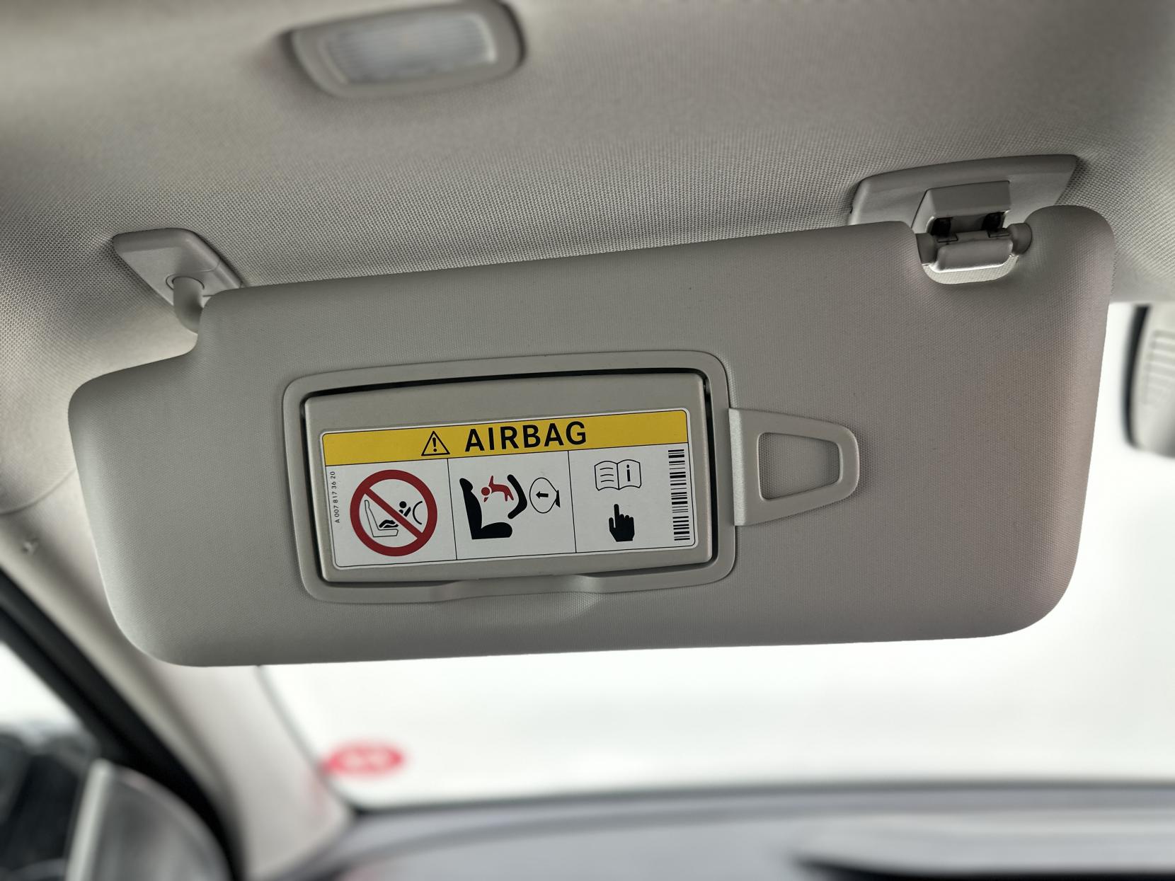 Mercedes-Benz E Class 2.0 E200d SE Saloon 4dr Diesel G-Tronic+ Euro 6 (s/s) (150 ps)