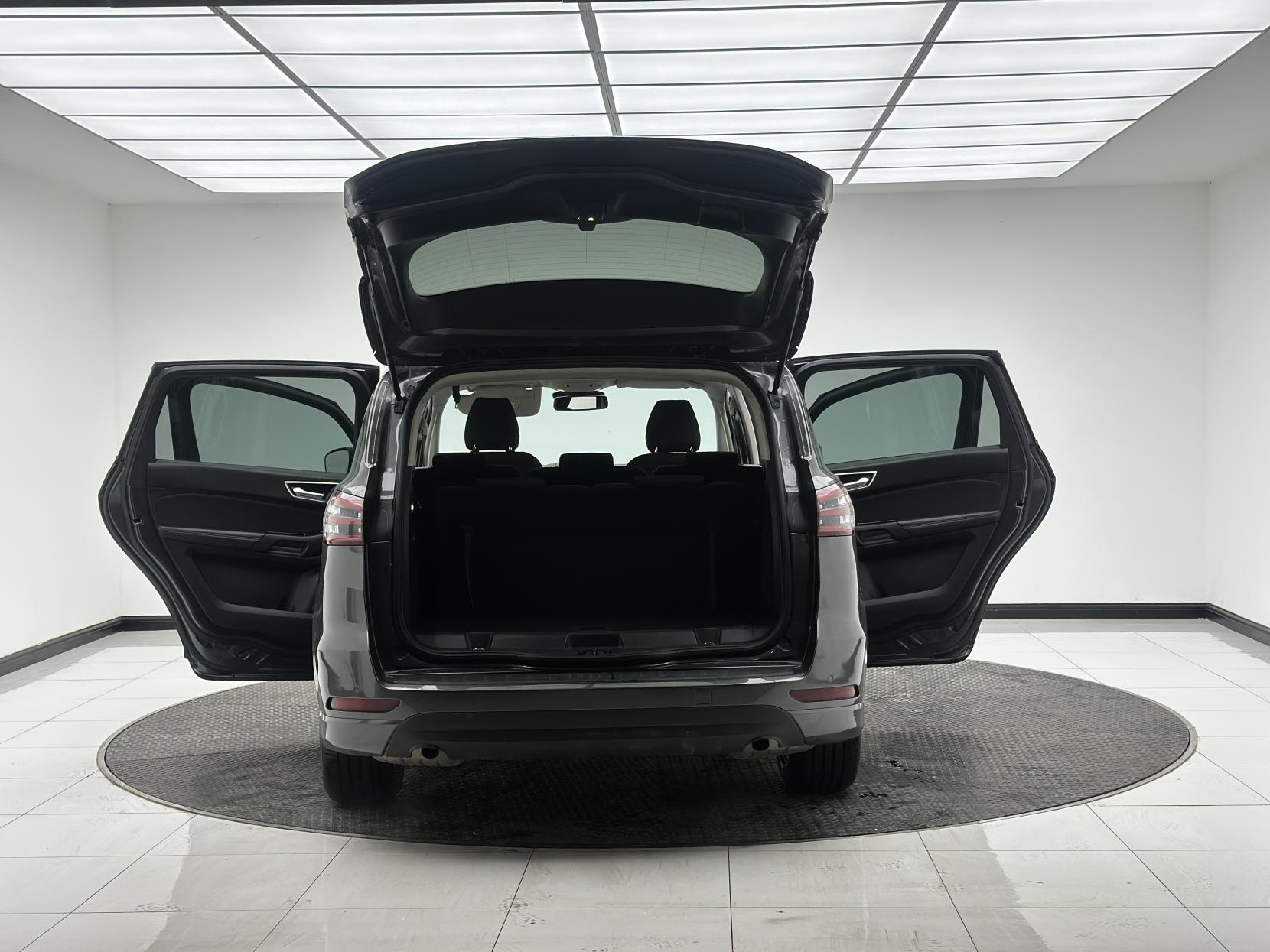 Ford S-Max 2.0 TDCi Titanium MPV 5dr Diesel Powershift Euro 6 (s/s) (150 ps)