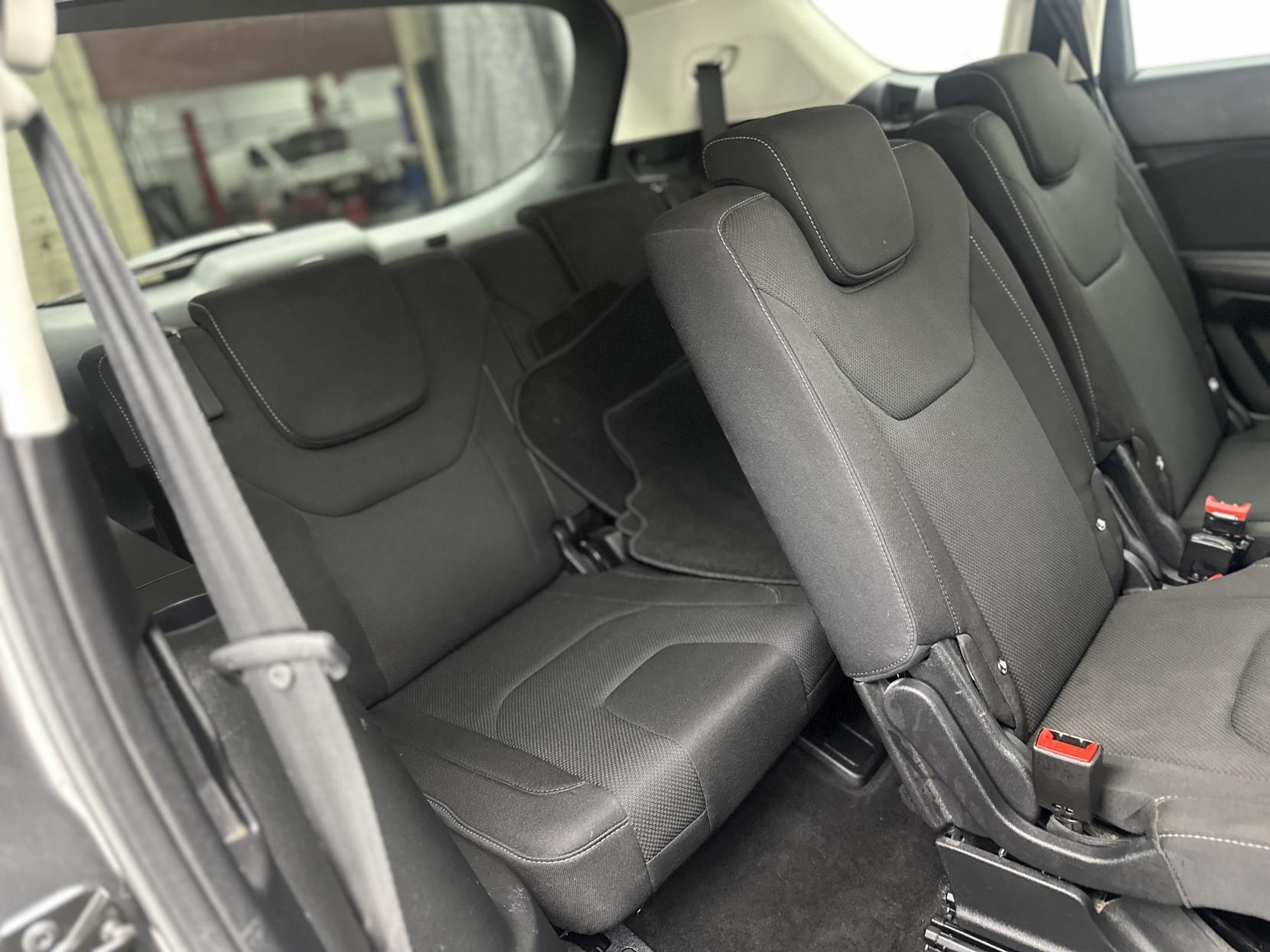 Ford S-Max 2.0 TDCi Titanium MPV 5dr Diesel Powershift Euro 6 (s/s) (150 ps)