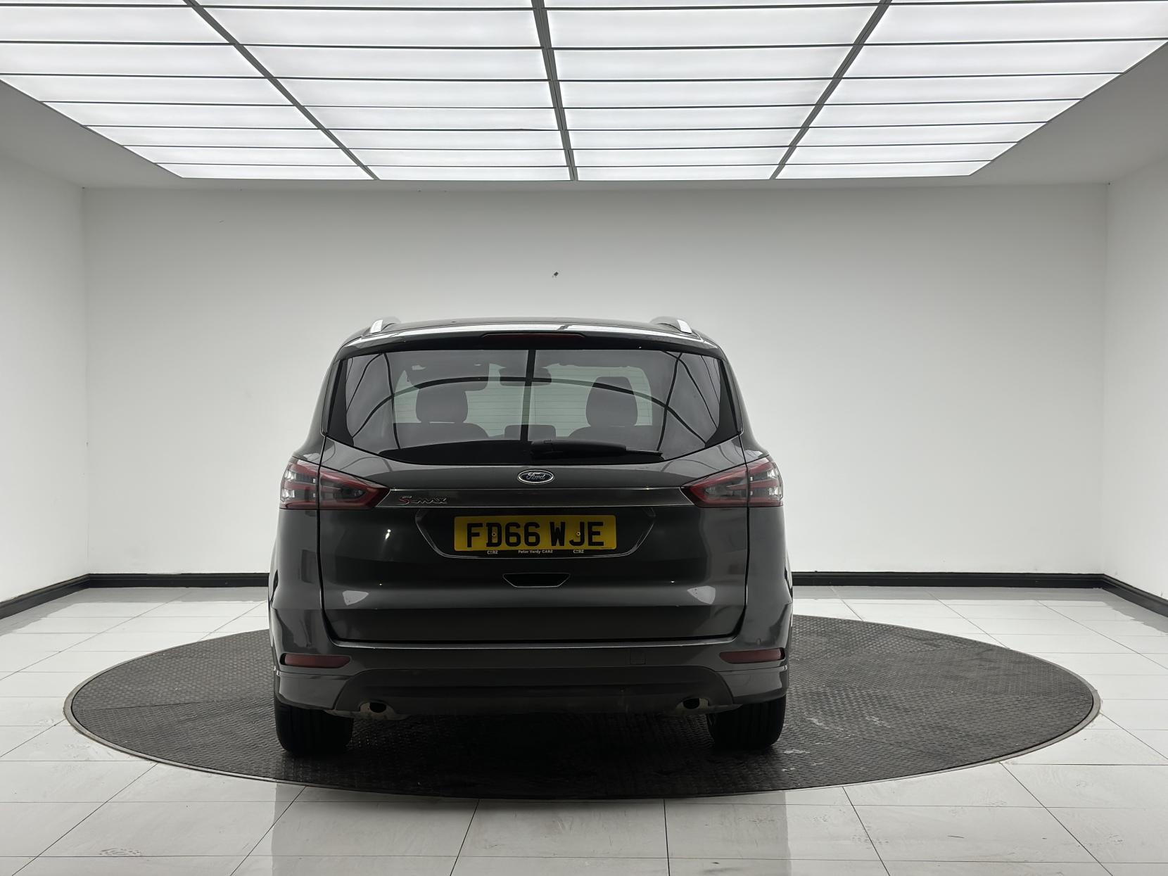 Ford S-Max 2.0 TDCi Titanium MPV 5dr Diesel Powershift Euro 6 (s/s) (150 ps)