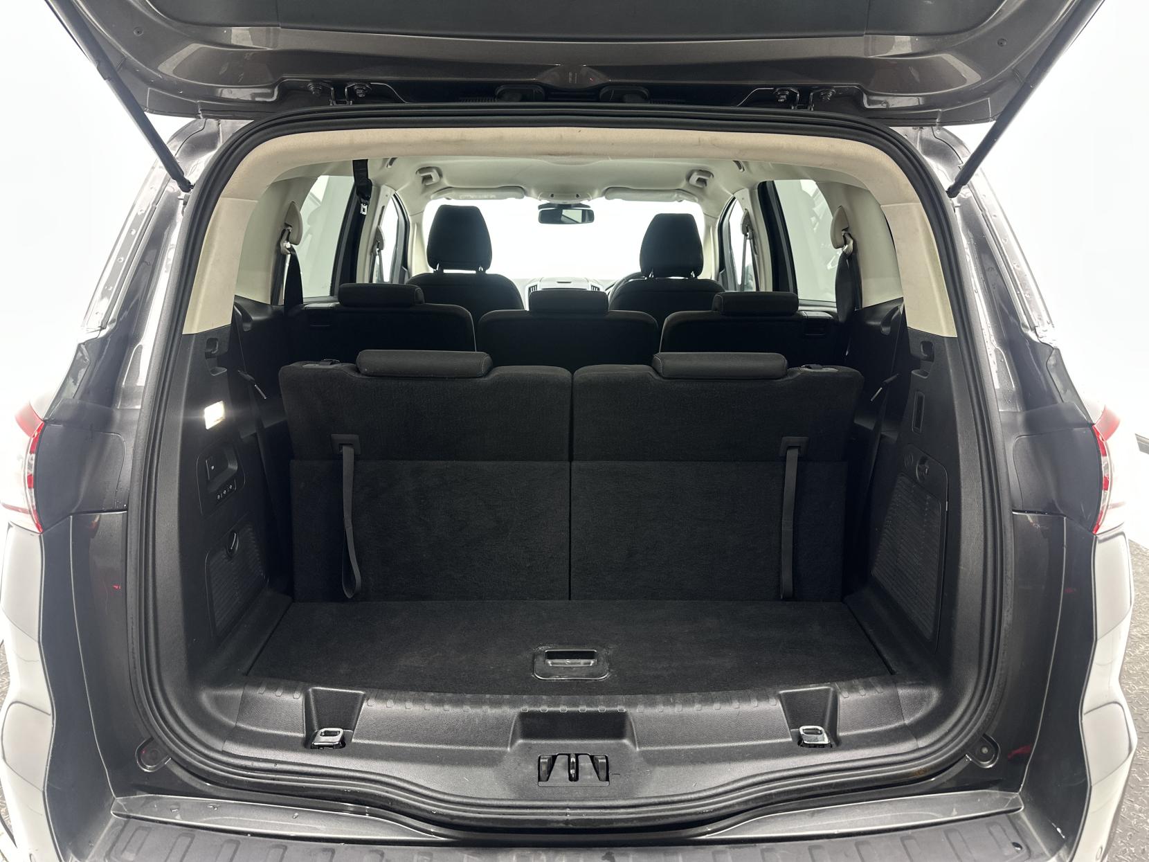 Ford S-Max 2.0 TDCi Titanium MPV 5dr Diesel Powershift Euro 6 (s/s) (150 ps)