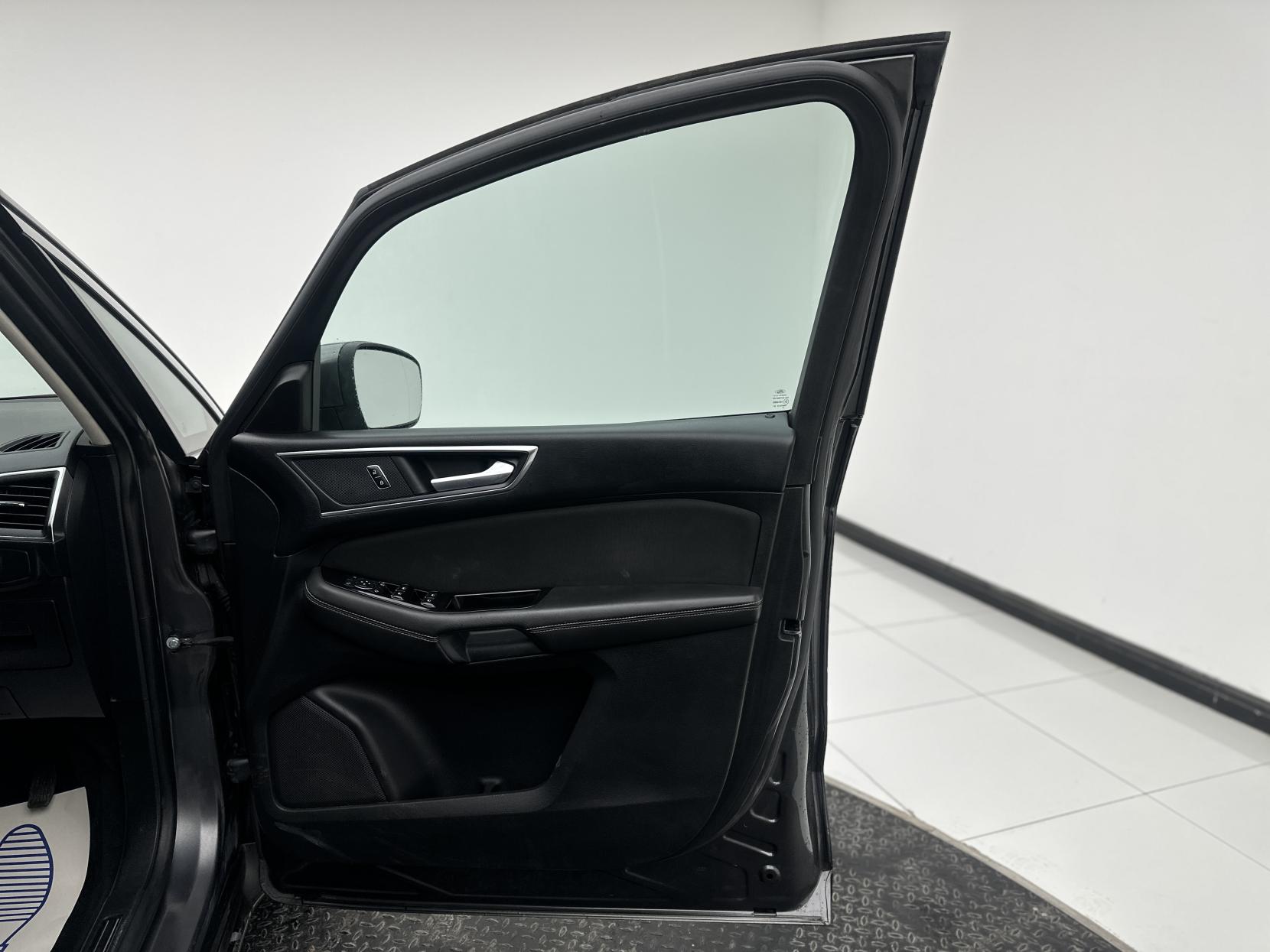 Ford S-Max 2.0 TDCi Titanium MPV 5dr Diesel Powershift Euro 6 (s/s) (150 ps)