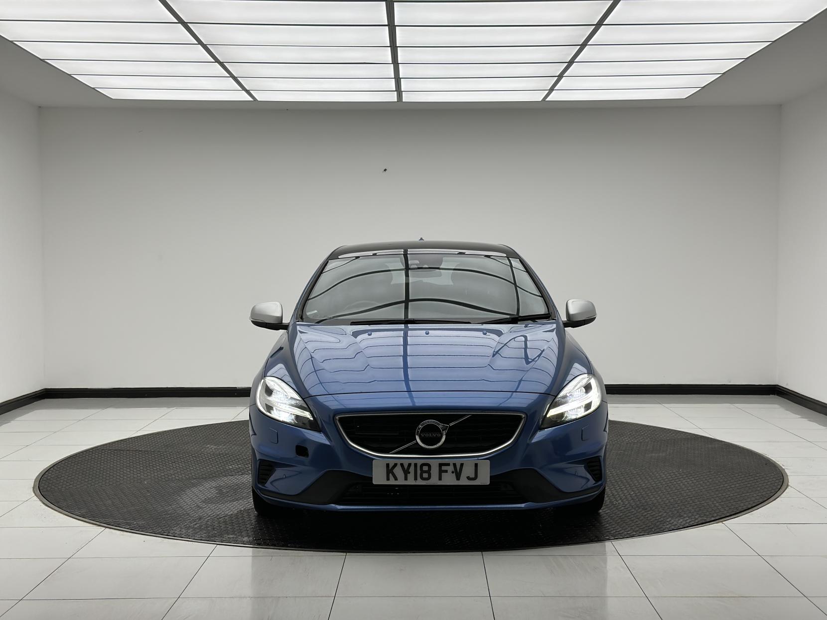 Volvo V40 2.0 D4 R-Design Pro Hatchback 5dr Diesel Auto Euro 6 (s/s) (190 ps)