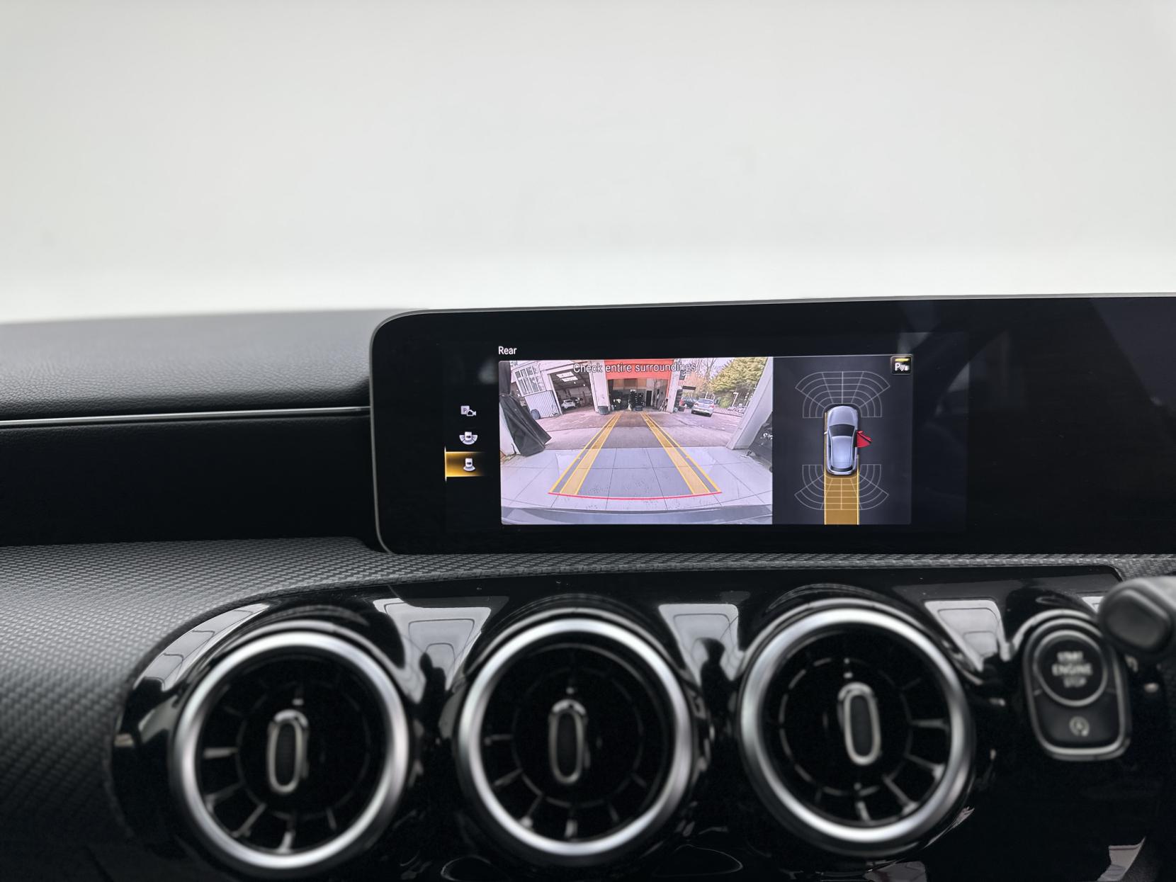 Mercedes-Benz A Class 1.3 A180 SE (Executive) Hatchback 5dr Petrol Manual Euro 6 (s/s) (136 ps)