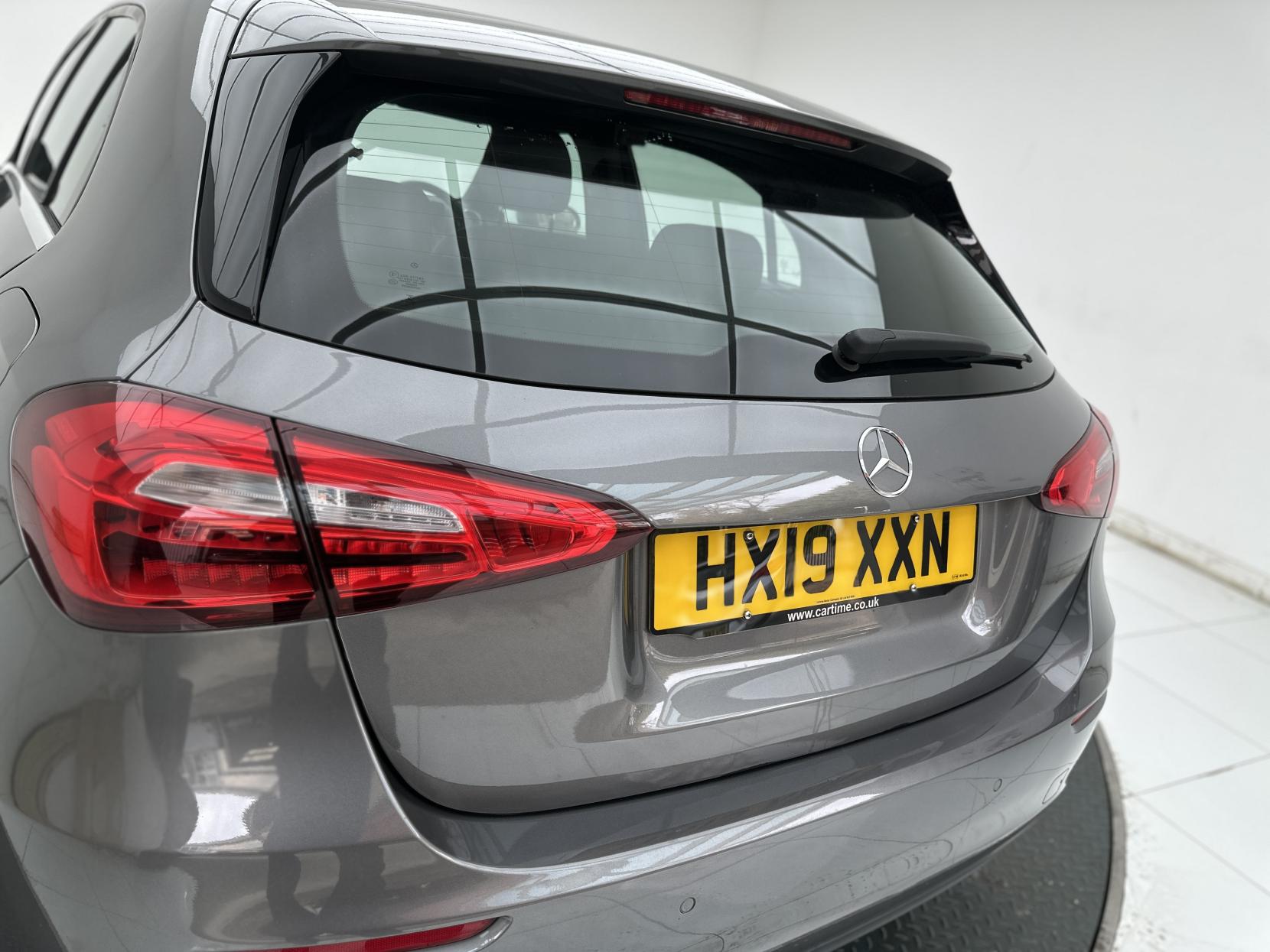 Mercedes-Benz A Class 1.3 A180 SE (Executive) Hatchback 5dr Petrol Manual Euro 6 (s/s) (136 ps)