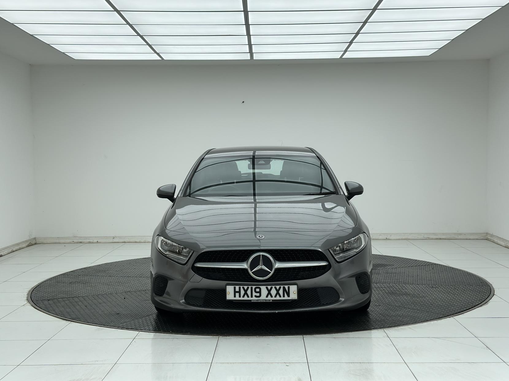 Mercedes-Benz A Class 1.3 A180 SE (Executive) Hatchback 5dr Petrol Manual Euro 6 (s/s) (136 ps)