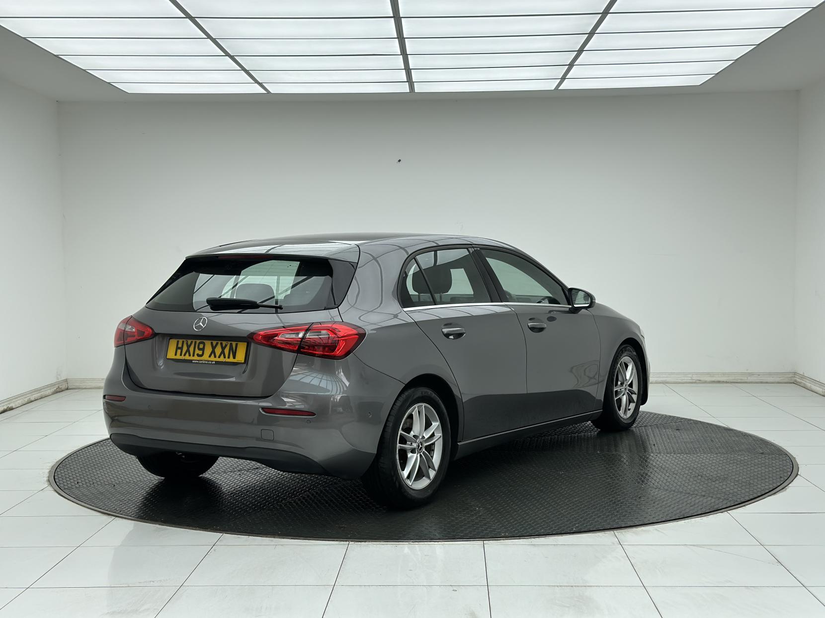 Mercedes-Benz A Class 1.3 A180 SE (Executive) Hatchback 5dr Petrol Manual Euro 6 (s/s) (136 ps)