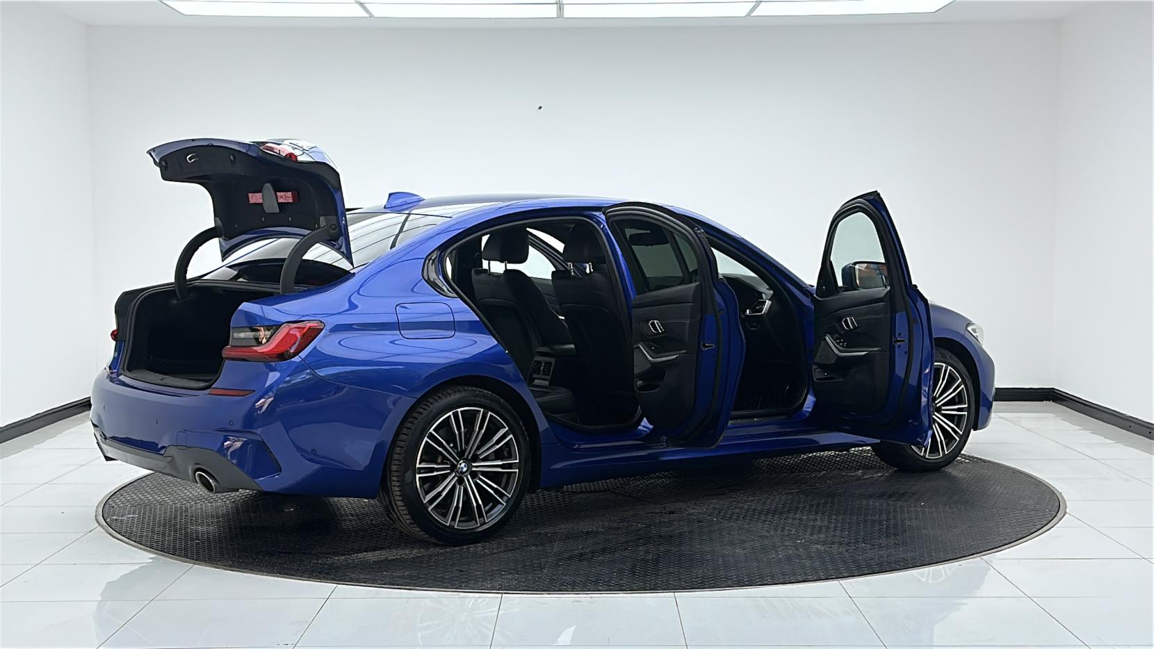 BMW 3 Series 2.0 330e 12kWh M Sport Saloon 4dr Petrol Plug-in Hybrid Auto Euro 6 (s/s) (292 ps)