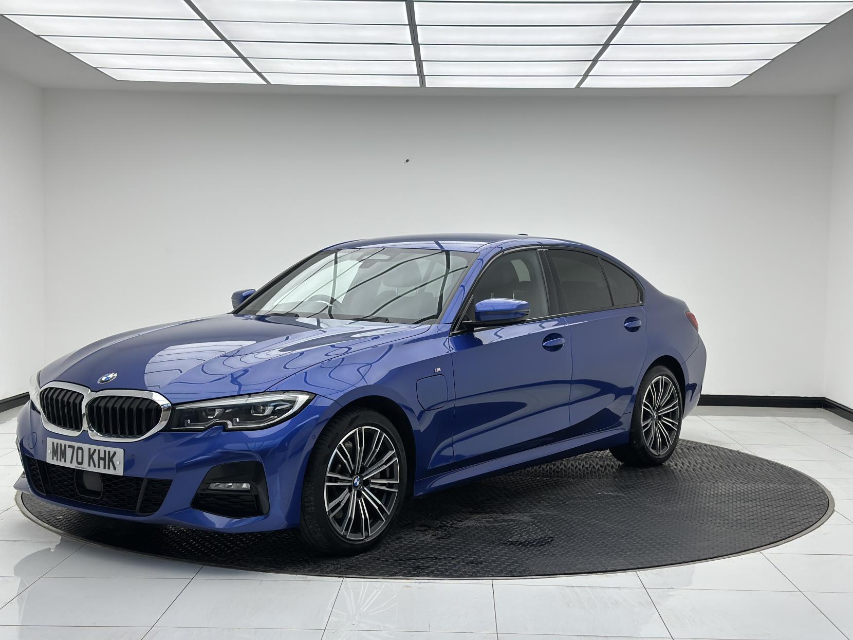 BMW 3 Series 2.0 330e 12kWh M Sport Saloon 4dr Petrol Plug-in Hybrid Auto Euro 6 (s/s) (292 ps)