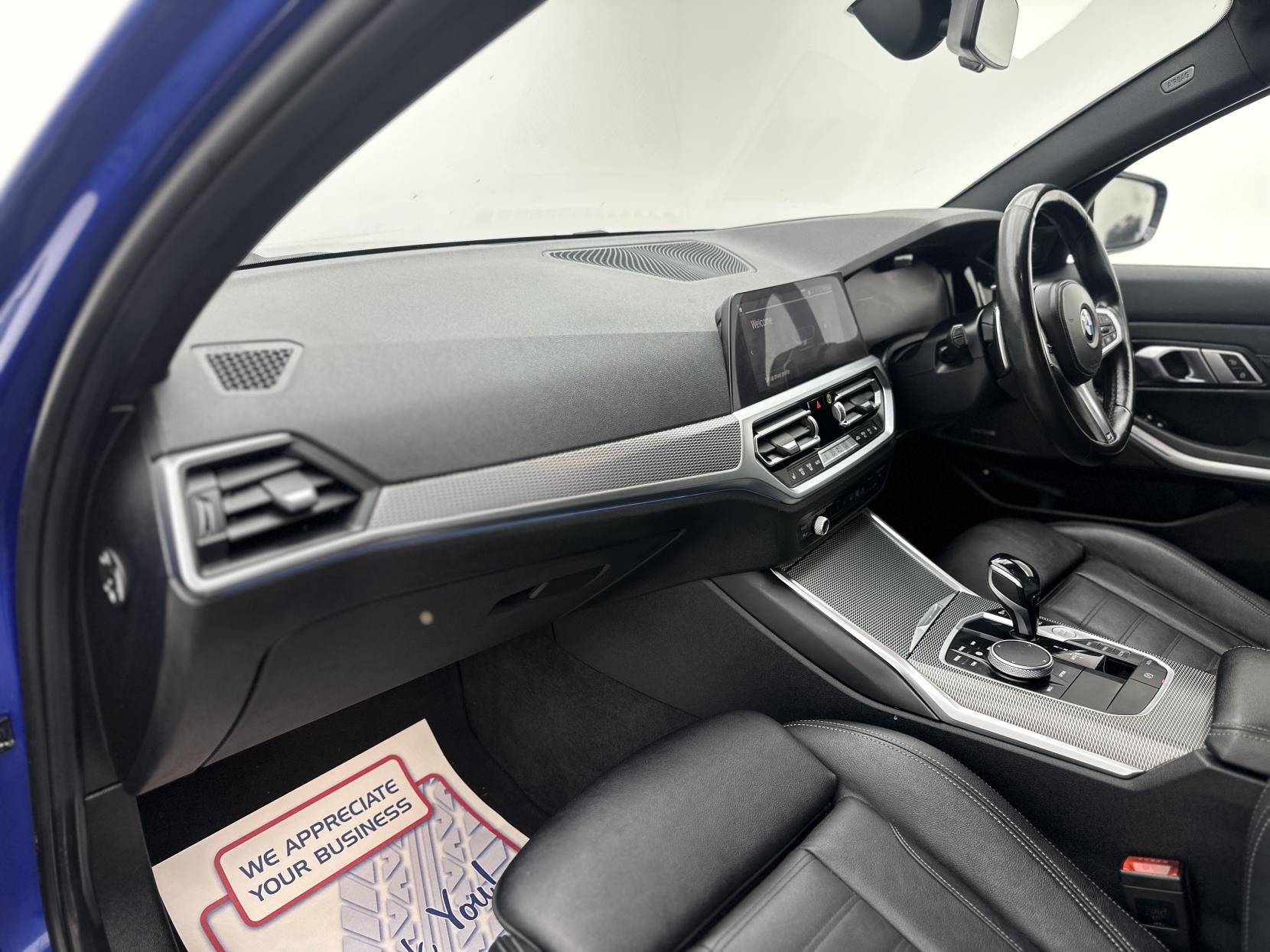 BMW 3 Series 2.0 330e 12kWh M Sport Saloon 4dr Petrol Plug-in Hybrid Auto Euro 6 (s/s) (292 ps)