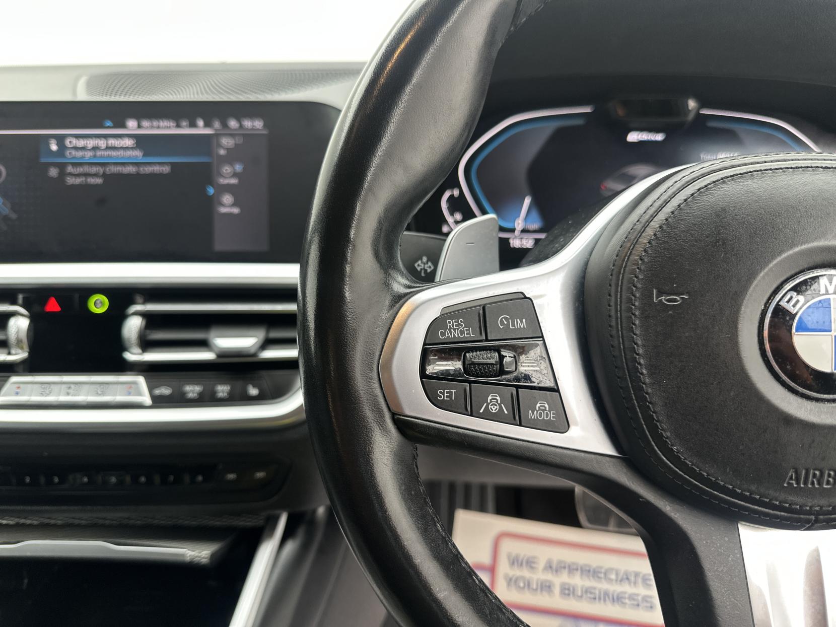 BMW 3 Series 2.0 330e 12kWh M Sport Saloon 4dr Petrol Plug-in Hybrid Auto Euro 6 (s/s) (292 ps)
