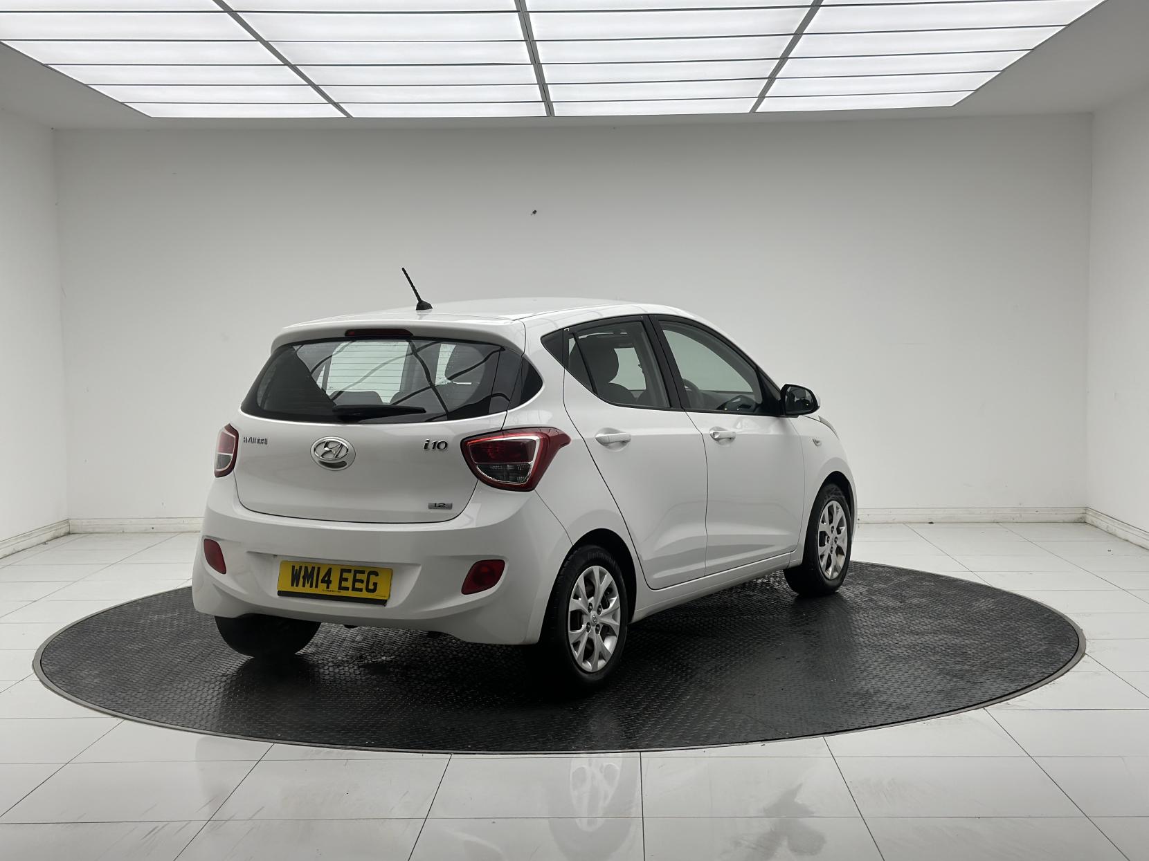 Hyundai i10 1.2 SE Hatchback 5dr Petrol Auto Euro 5 (87 ps)