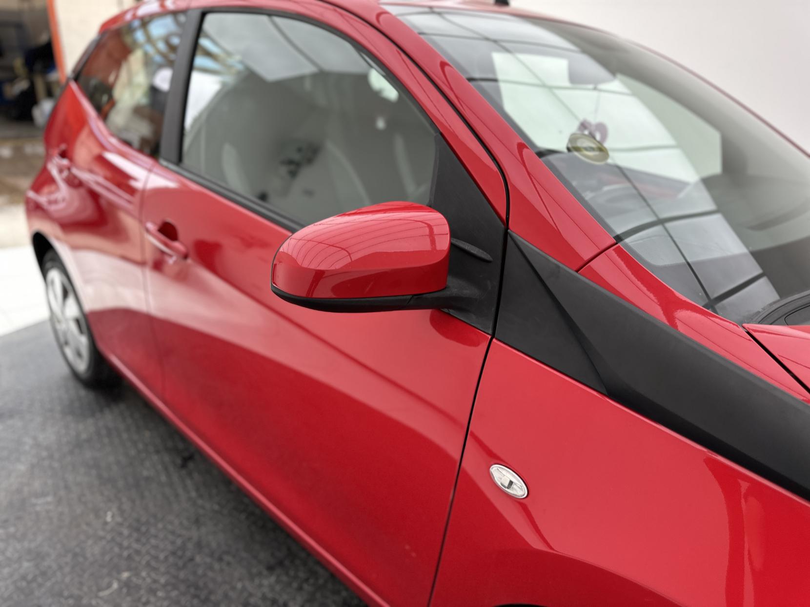 Toyota AYGO 1.0 VVT-i x-play Hatchback 5dr Petrol x-shift Euro 6 (71 ps)