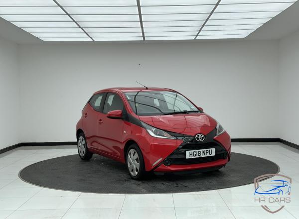 Toyota AYGO 1.0 VVT-i x-play Hatchback 5dr Petrol x-shift Euro 6 (71 ps)