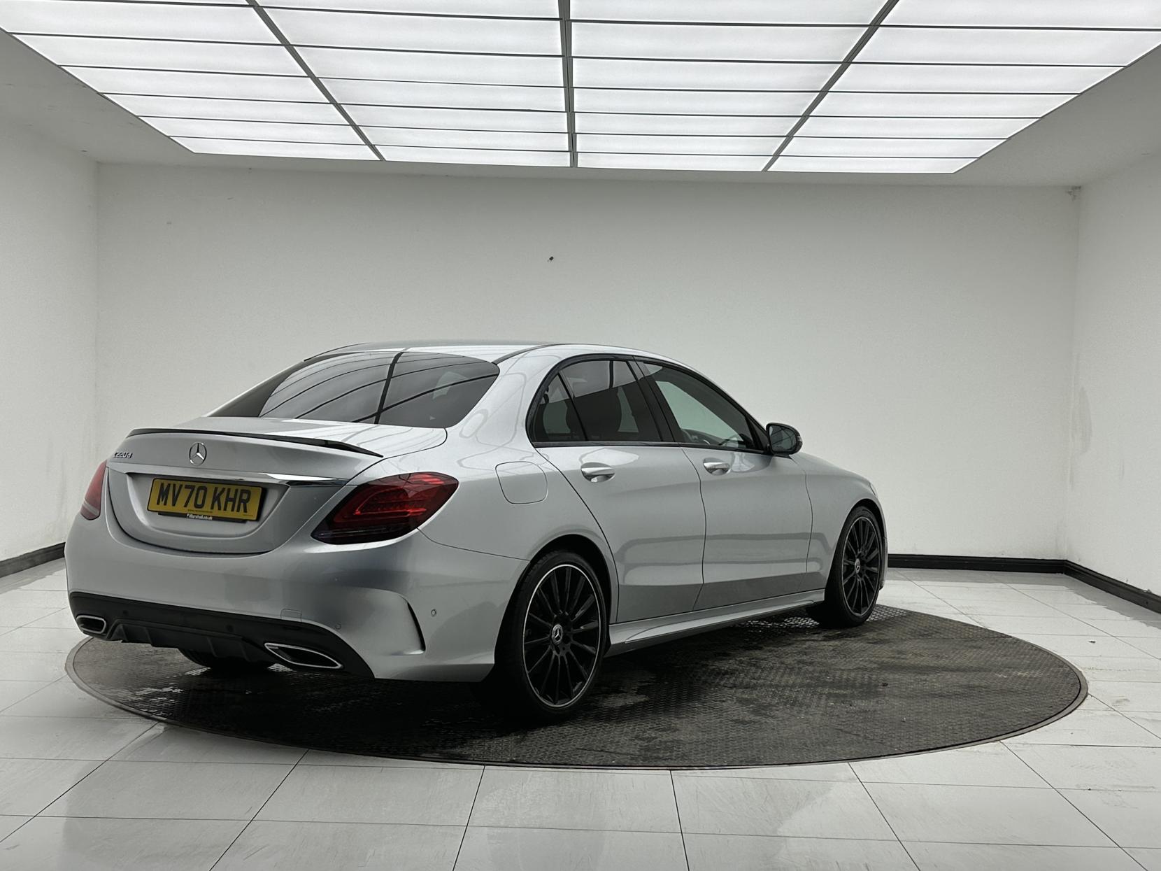 Mercedes-Benz C Class 2.0 C220d AMG Line (Premium) Saloon 4dr Diesel G-Tronic+ Euro 6 (s/s) (194 ps)