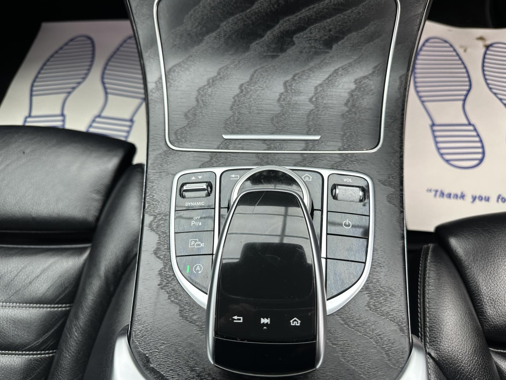 Mercedes-Benz C Class 2.0 C220d AMG Line (Premium) Saloon 4dr Diesel G-Tronic+ Euro 6 (s/s) (194 ps)