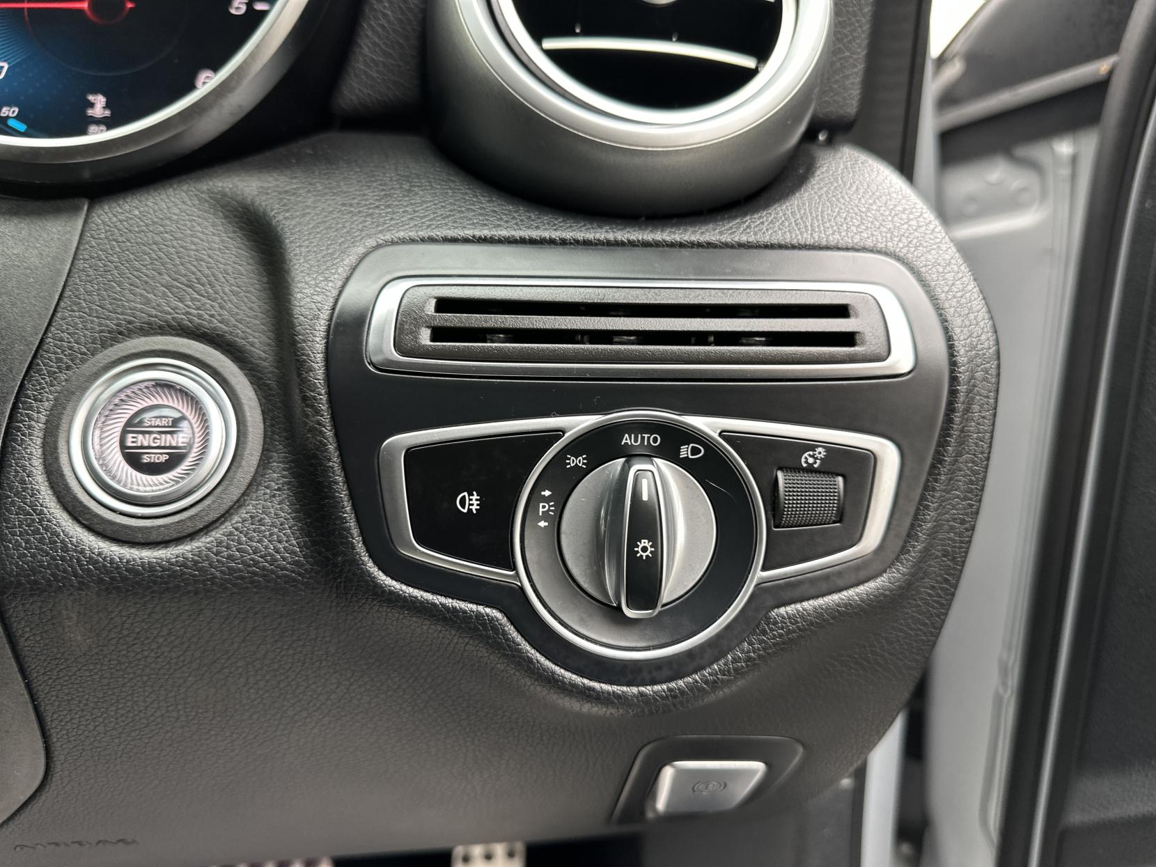 Mercedes-Benz C Class 2.0 C220d AMG Line (Premium) Saloon 4dr Diesel G-Tronic+ Euro 6 (s/s) (194 ps)