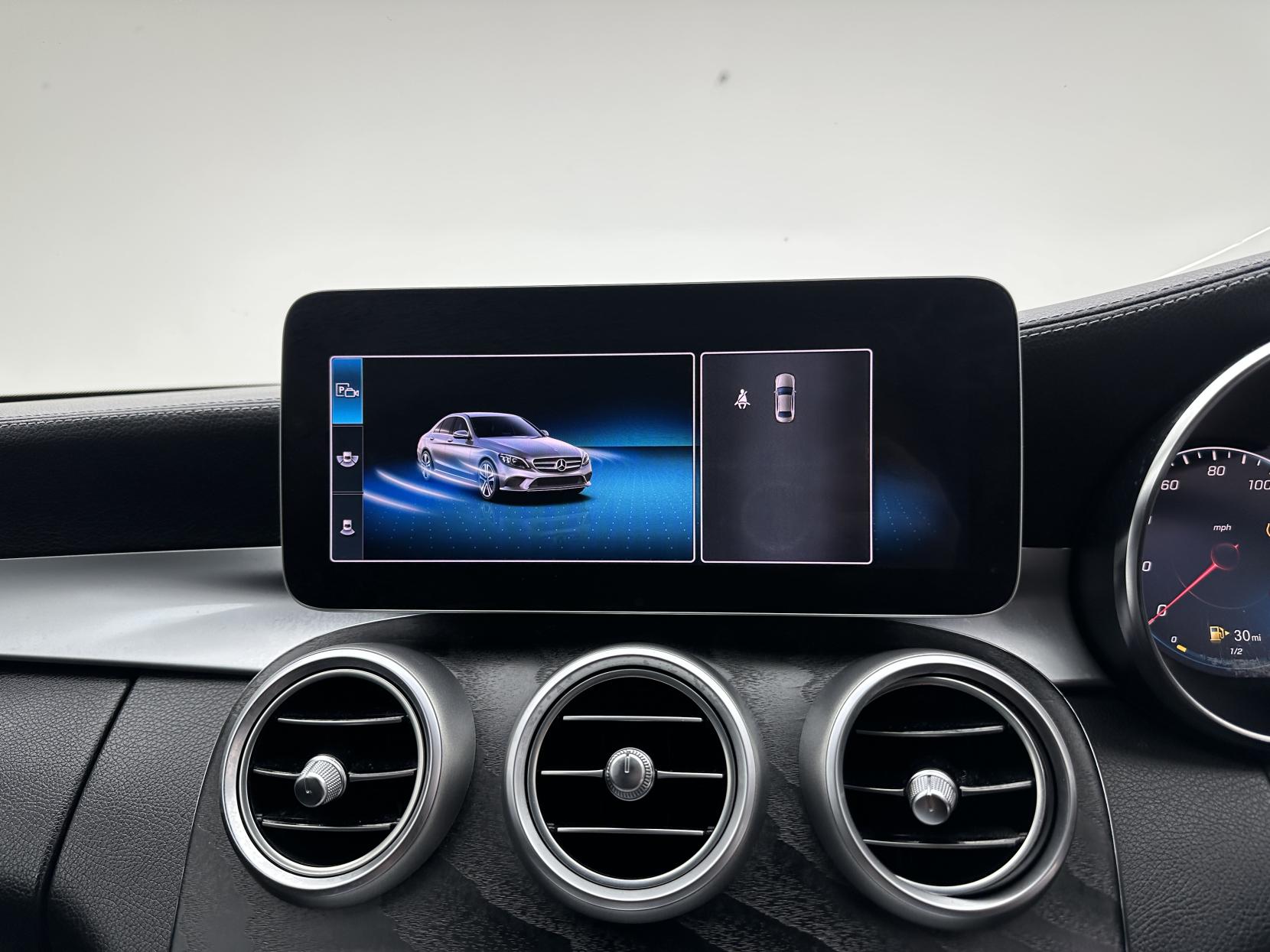 Mercedes-Benz C Class 2.0 C220d AMG Line (Premium) Saloon 4dr Diesel G-Tronic+ Euro 6 (s/s) (194 ps)