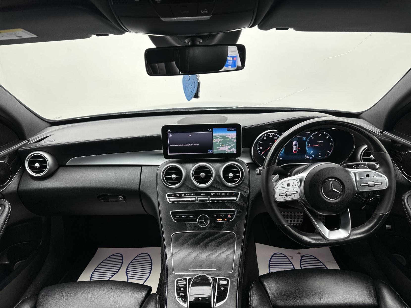 Mercedes-Benz C Class 2.0 C220d AMG Line (Premium) Saloon 4dr Diesel G-Tronic+ Euro 6 (s/s) (194 ps)