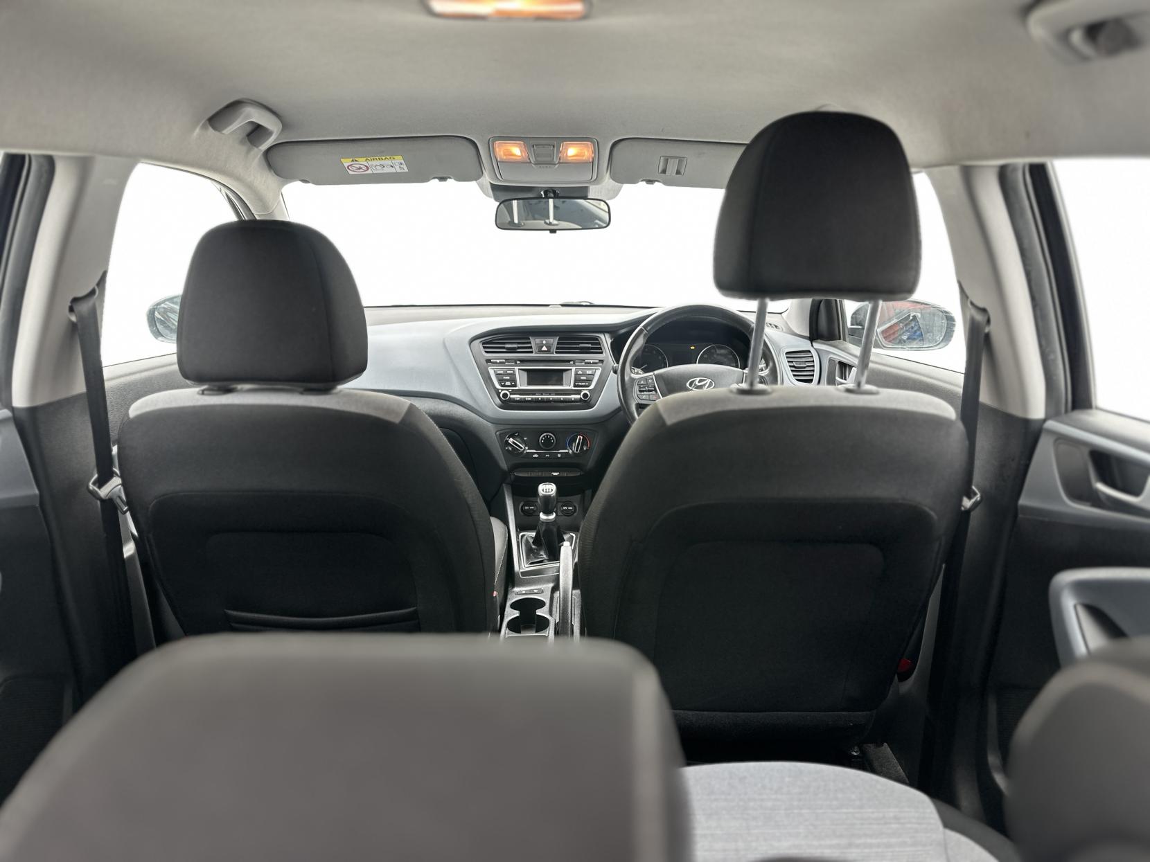 Hyundai i20 1.2 Blue Drive SE Hatchback 5dr Petrol Manual Euro 6 (s/s) (84 ps)