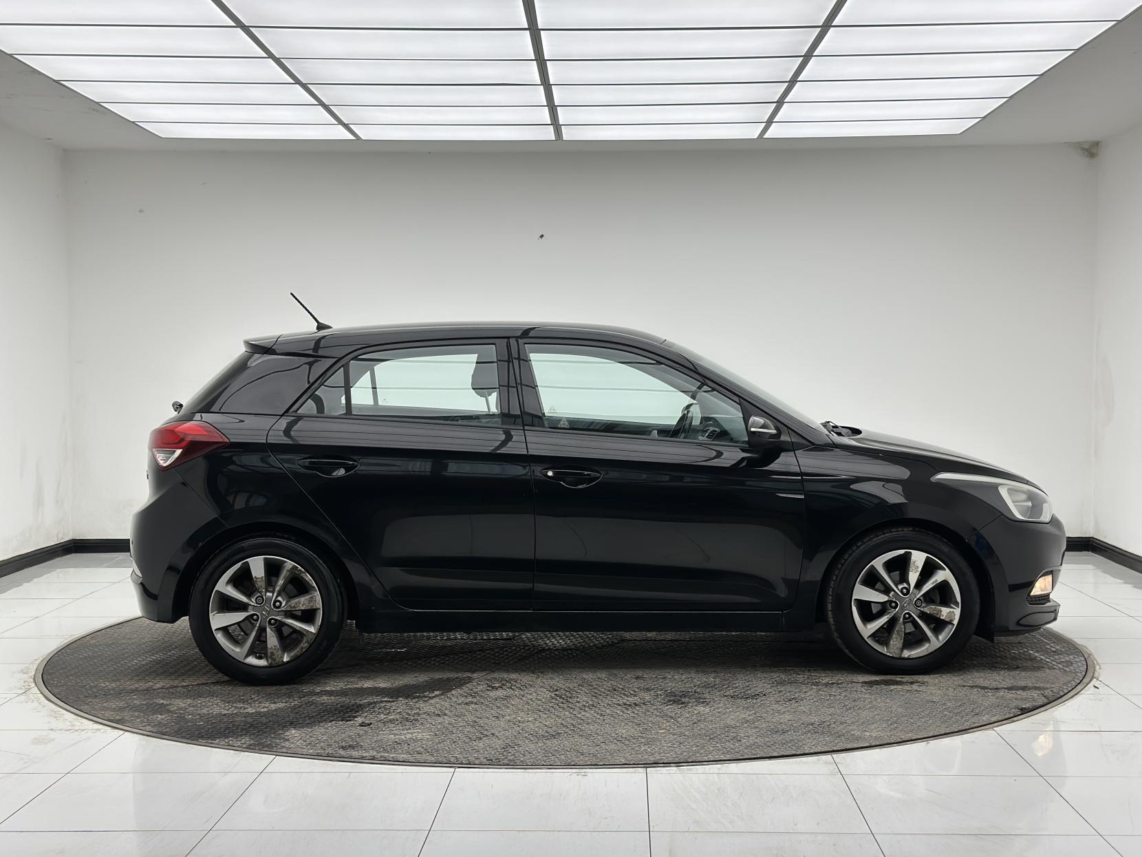 Hyundai i20 1.2 Blue Drive SE Hatchback 5dr Petrol Manual Euro 6 (s/s) (84 ps)