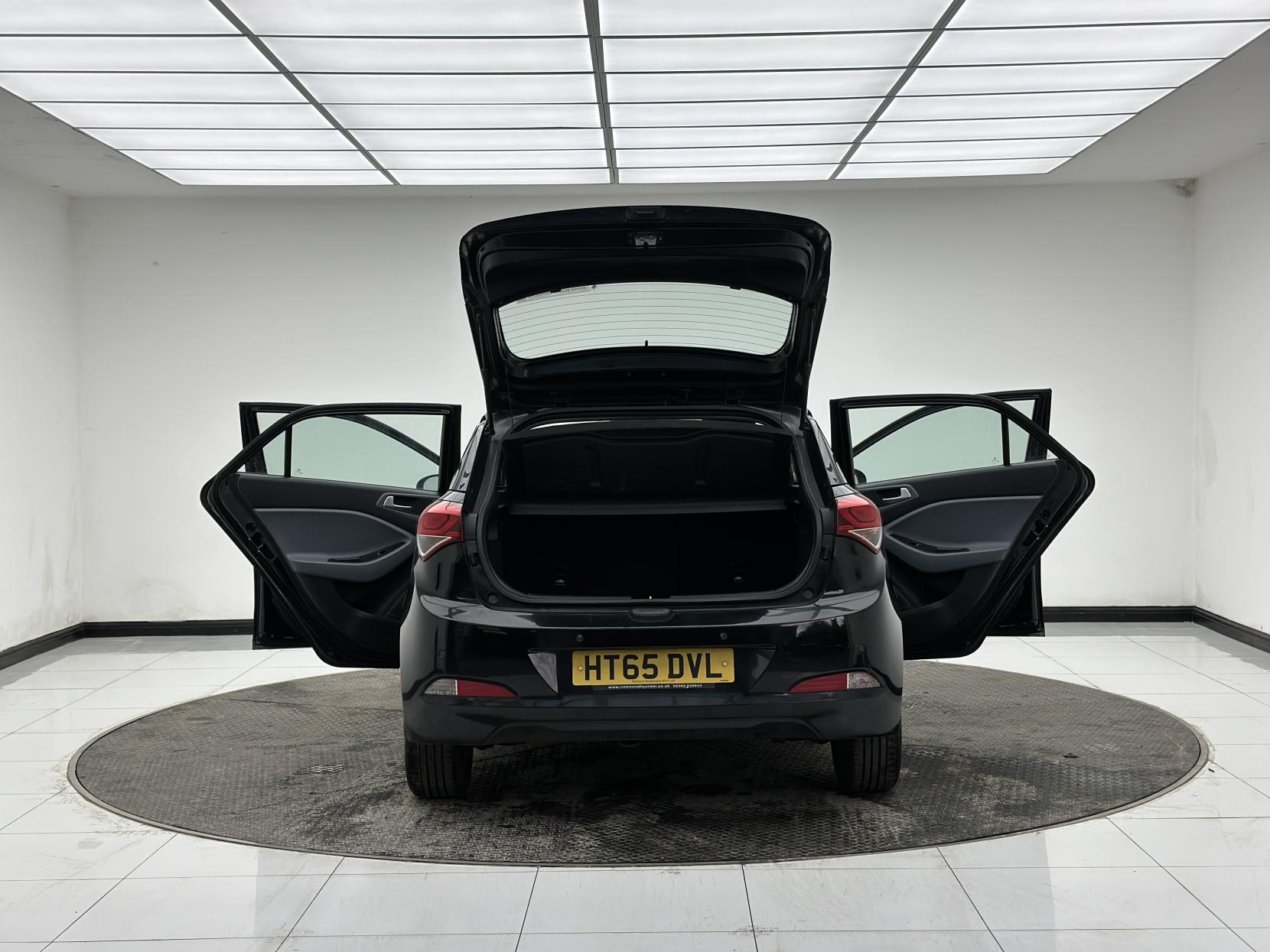 Hyundai i20 1.2 Blue Drive SE Hatchback 5dr Petrol Manual Euro 6 (s/s) (84 ps)