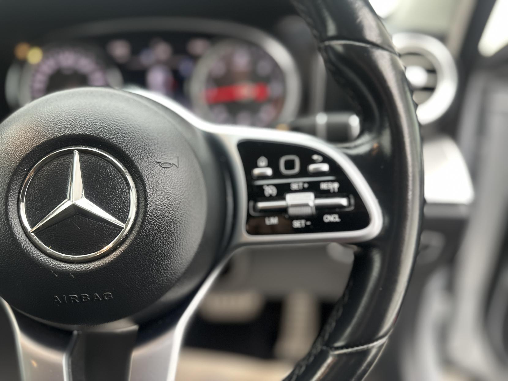 Mercedes-Benz E Class 2.0 E200d SE Saloon 4dr Diesel G-Tronic+ Euro 6 (s/s) (150 ps)