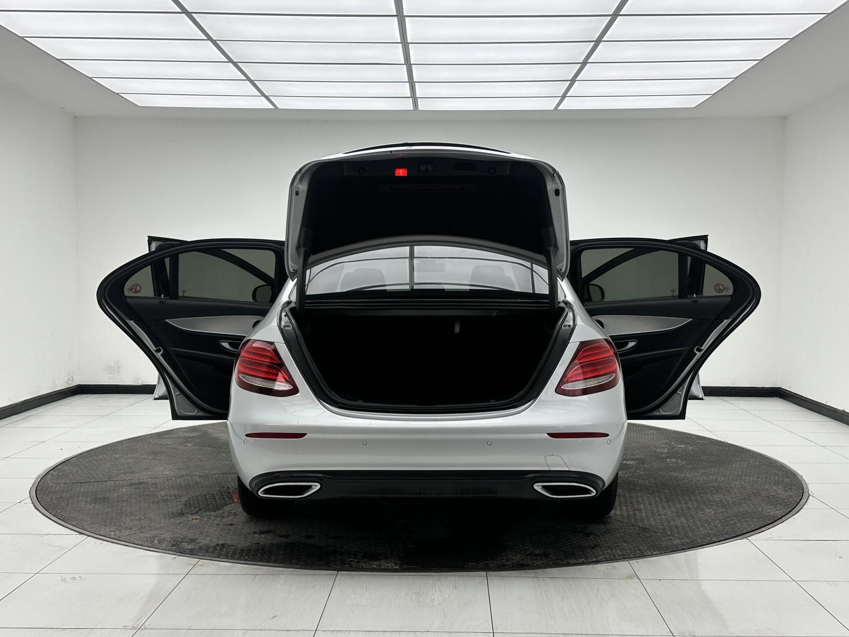 Mercedes-Benz E Class 2.0 E200d SE Saloon 4dr Diesel G-Tronic+ Euro 6 (s/s) (150 ps)