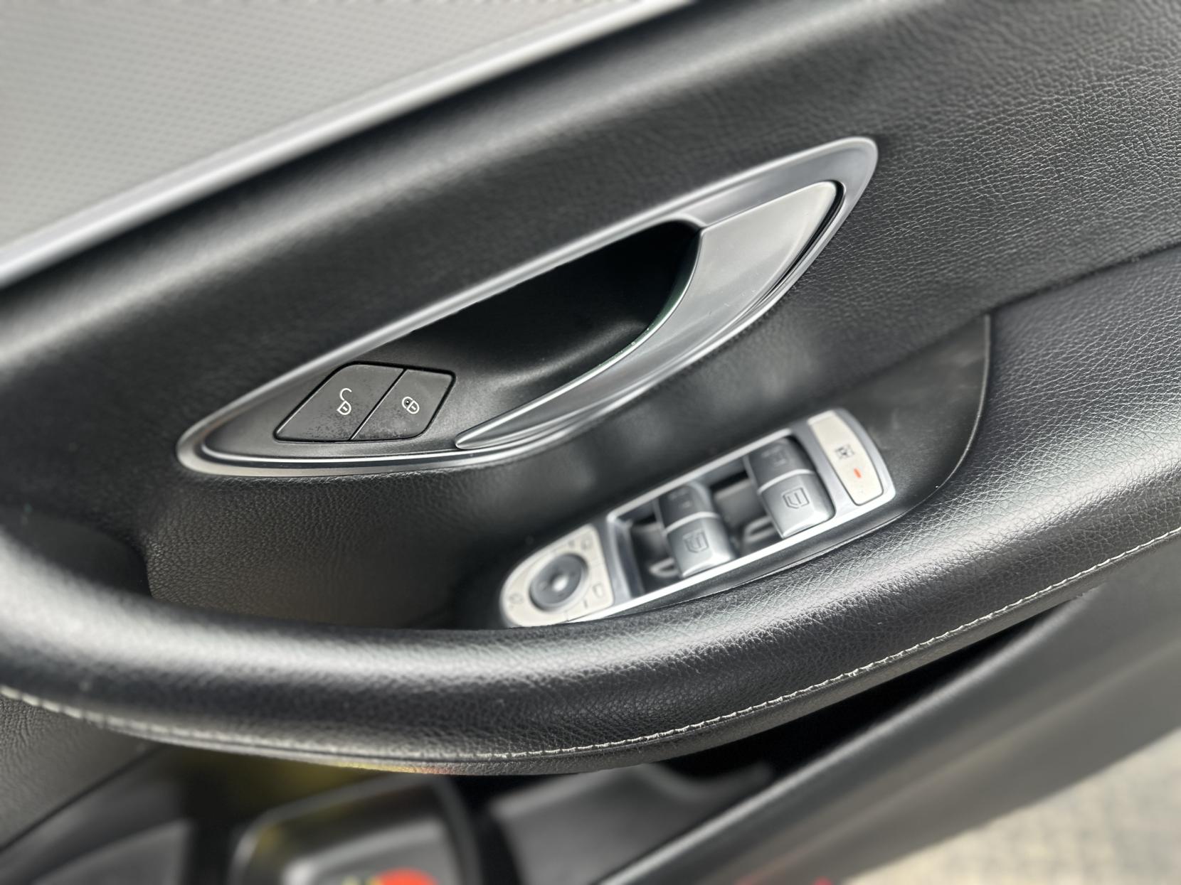 Mercedes-Benz E Class 2.0 E200d SE Saloon 4dr Diesel G-Tronic+ Euro 6 (s/s) (150 ps)