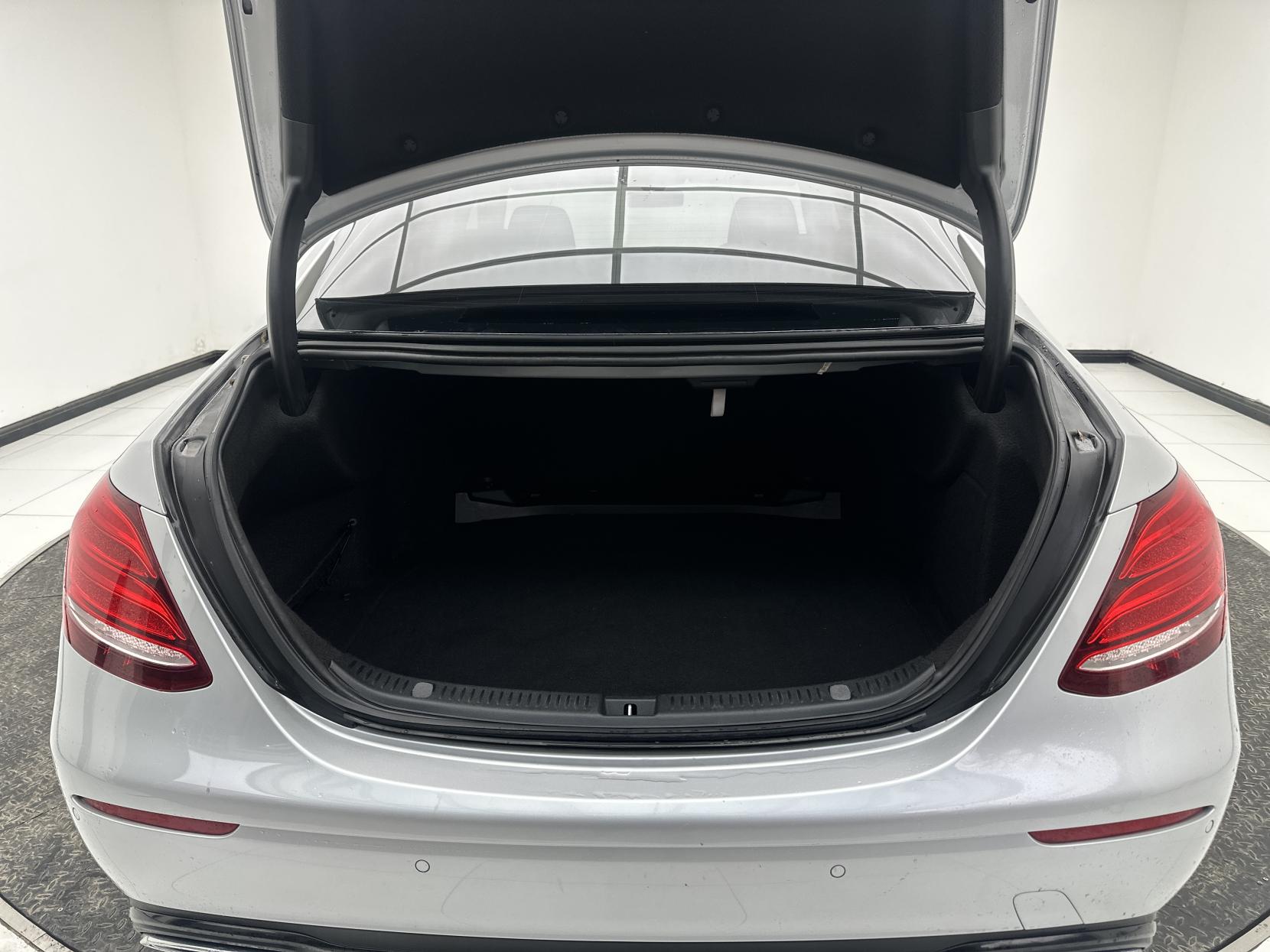 Mercedes-Benz E Class 2.0 E200d SE Saloon 4dr Diesel G-Tronic+ Euro 6 (s/s) (150 ps)