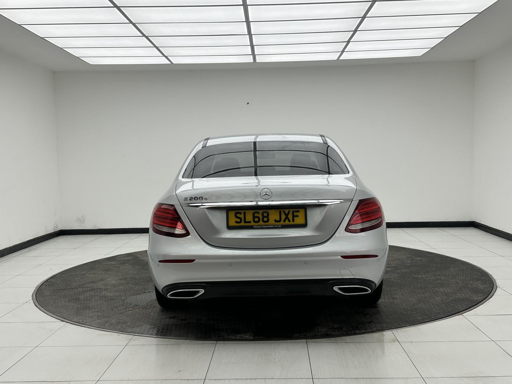 Mercedes-Benz E Class 2.0 E200d SE Saloon 4dr Diesel G-Tronic+ Euro 6 (s/s) (150 ps)