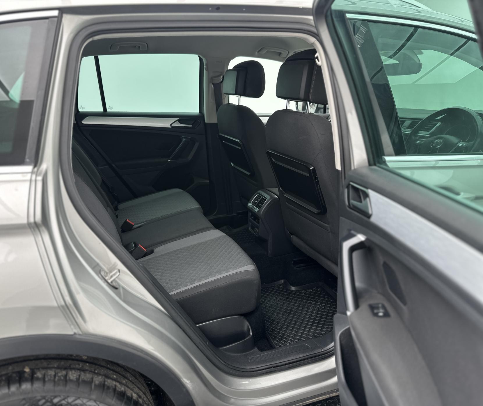 Volkswagen Tiguan 2.0 TDI BlueMotion Tech SE Navigation SUV 5dr Diesel DSG 4Motion Euro 6 (s/s) (150 ps)