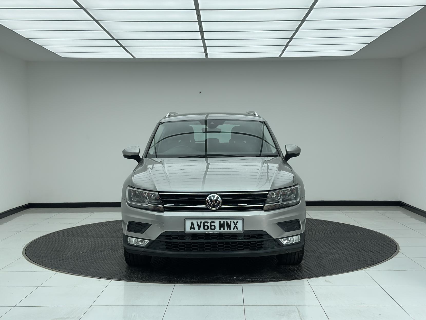 Volkswagen Tiguan 2.0 TDI BlueMotion Tech SE Navigation SUV 5dr Diesel DSG 4Motion Euro 6 (s/s) (150 ps)