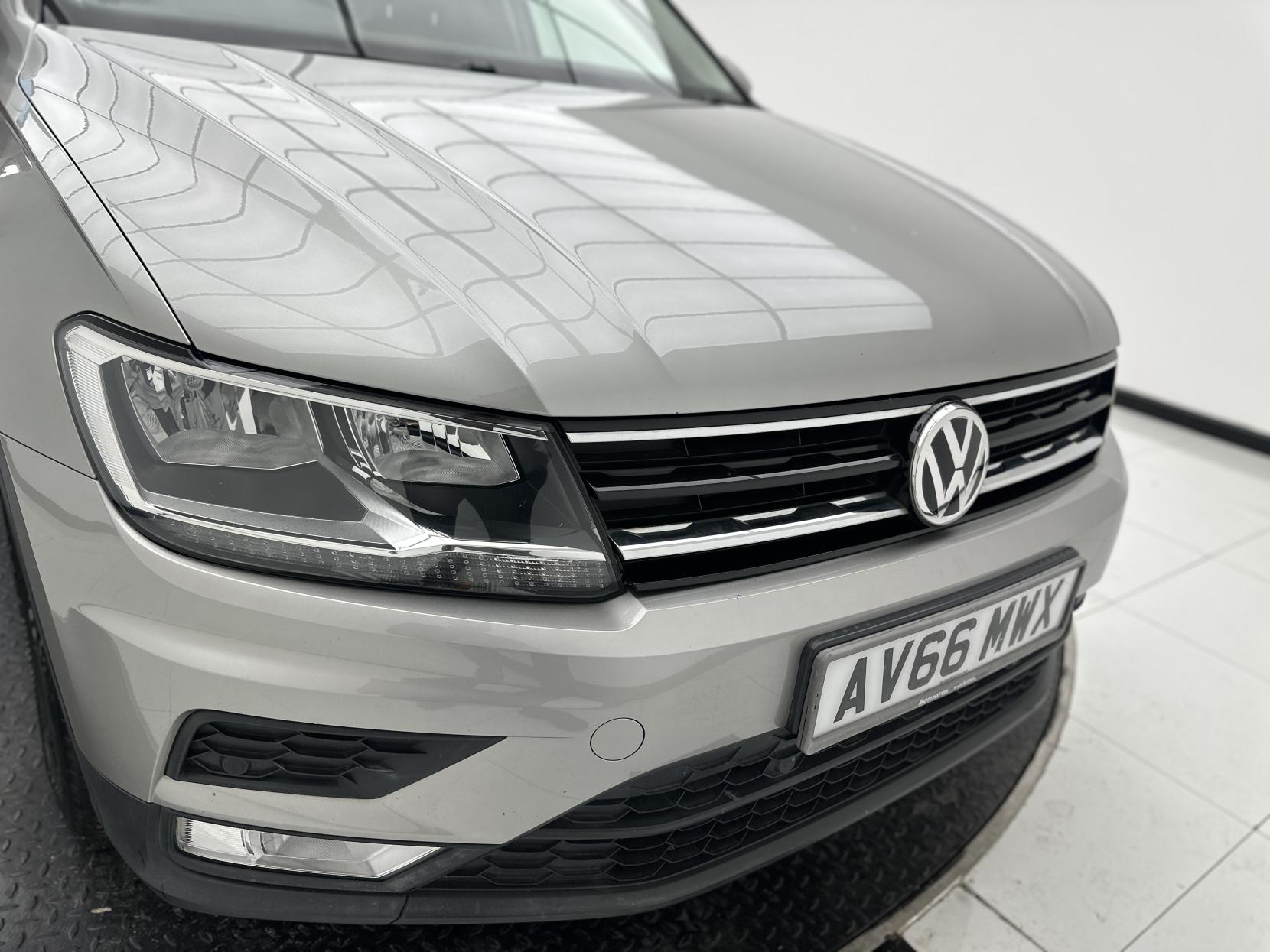 Volkswagen Tiguan 2.0 TDI BlueMotion Tech SE Navigation SUV 5dr Diesel DSG 4Motion Euro 6 (s/s) (150 ps)