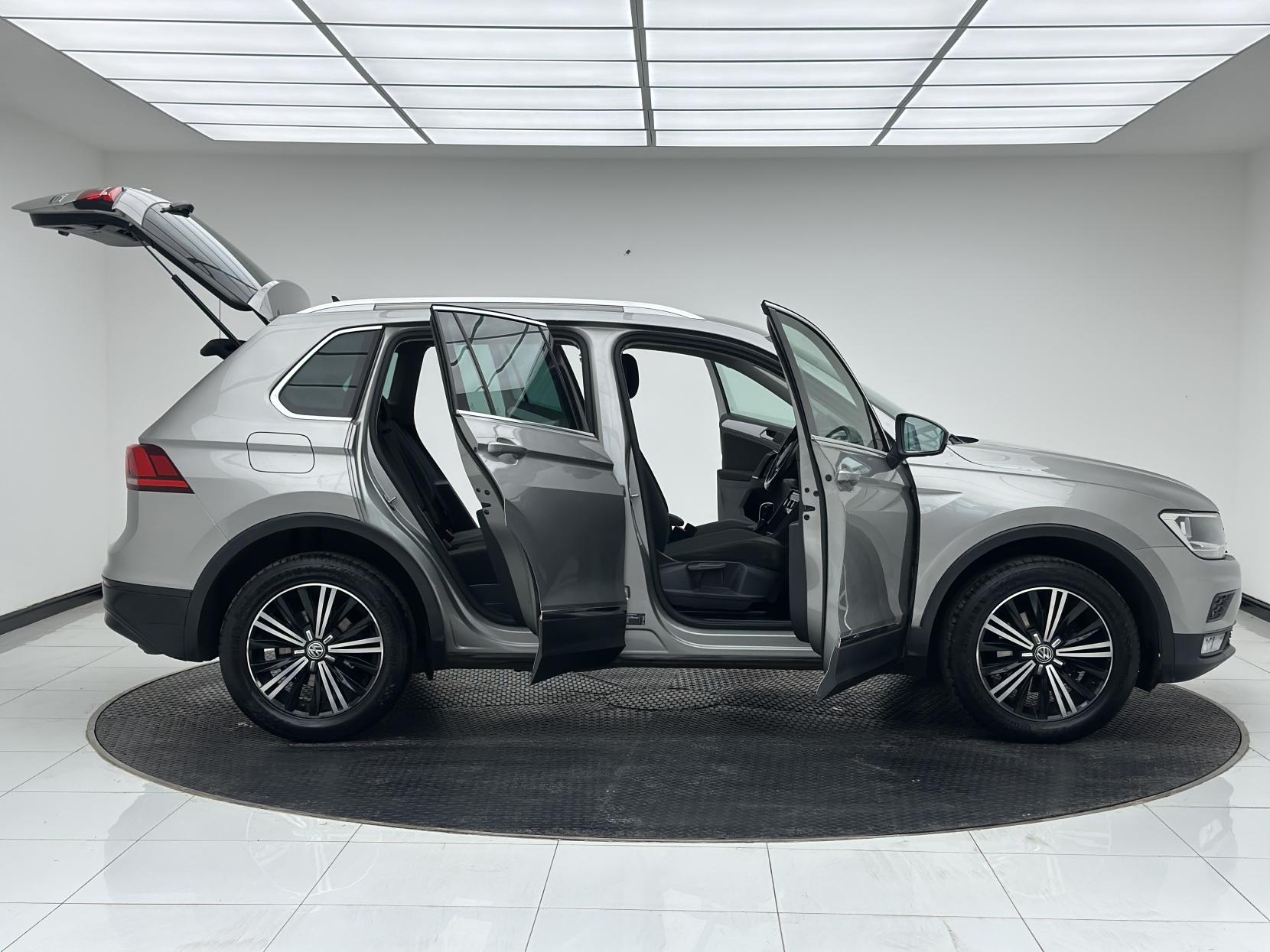 Volkswagen Tiguan 2.0 TDI BlueMotion Tech SE Navigation SUV 5dr Diesel DSG 4Motion Euro 6 (s/s) (150 ps)