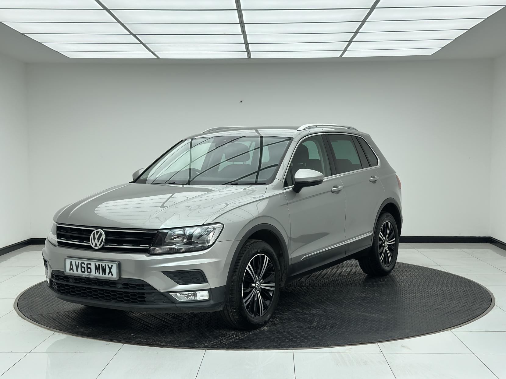 Volkswagen Tiguan 2.0 TDI BlueMotion Tech SE Navigation SUV 5dr Diesel DSG 4Motion Euro 6 (s/s) (150 ps)