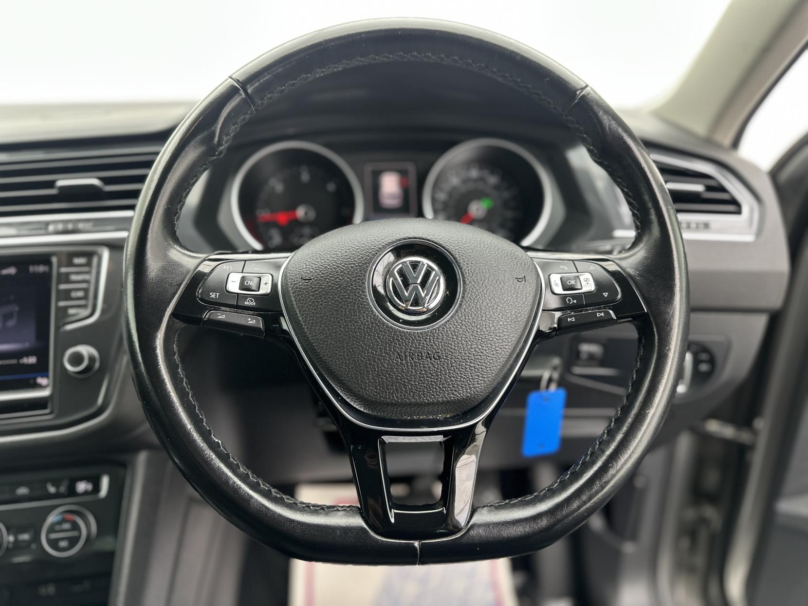 Volkswagen Tiguan 2.0 TDI BlueMotion Tech SE Navigation SUV 5dr Diesel DSG 4Motion Euro 6 (s/s) (150 ps)