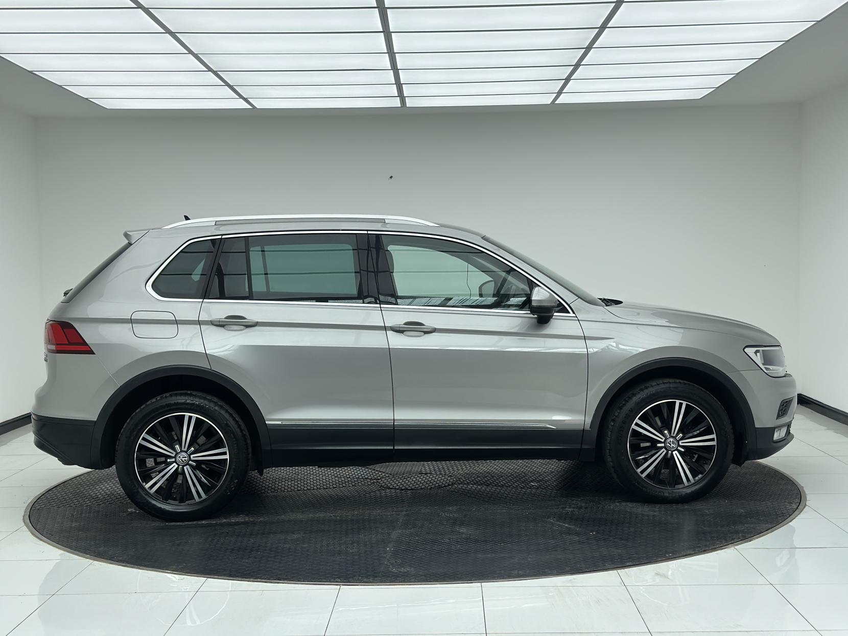 Volkswagen Tiguan 2.0 TDI BlueMotion Tech SE Navigation SUV 5dr Diesel DSG 4Motion Euro 6 (s/s) (150 ps)