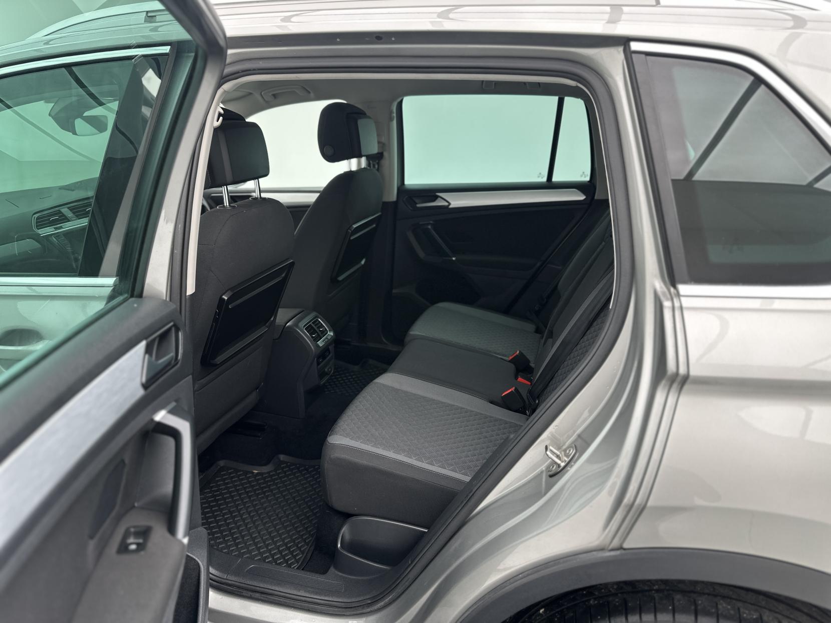 Volkswagen Tiguan 2.0 TDI BlueMotion Tech SE Navigation SUV 5dr Diesel DSG 4Motion Euro 6 (s/s) (150 ps)