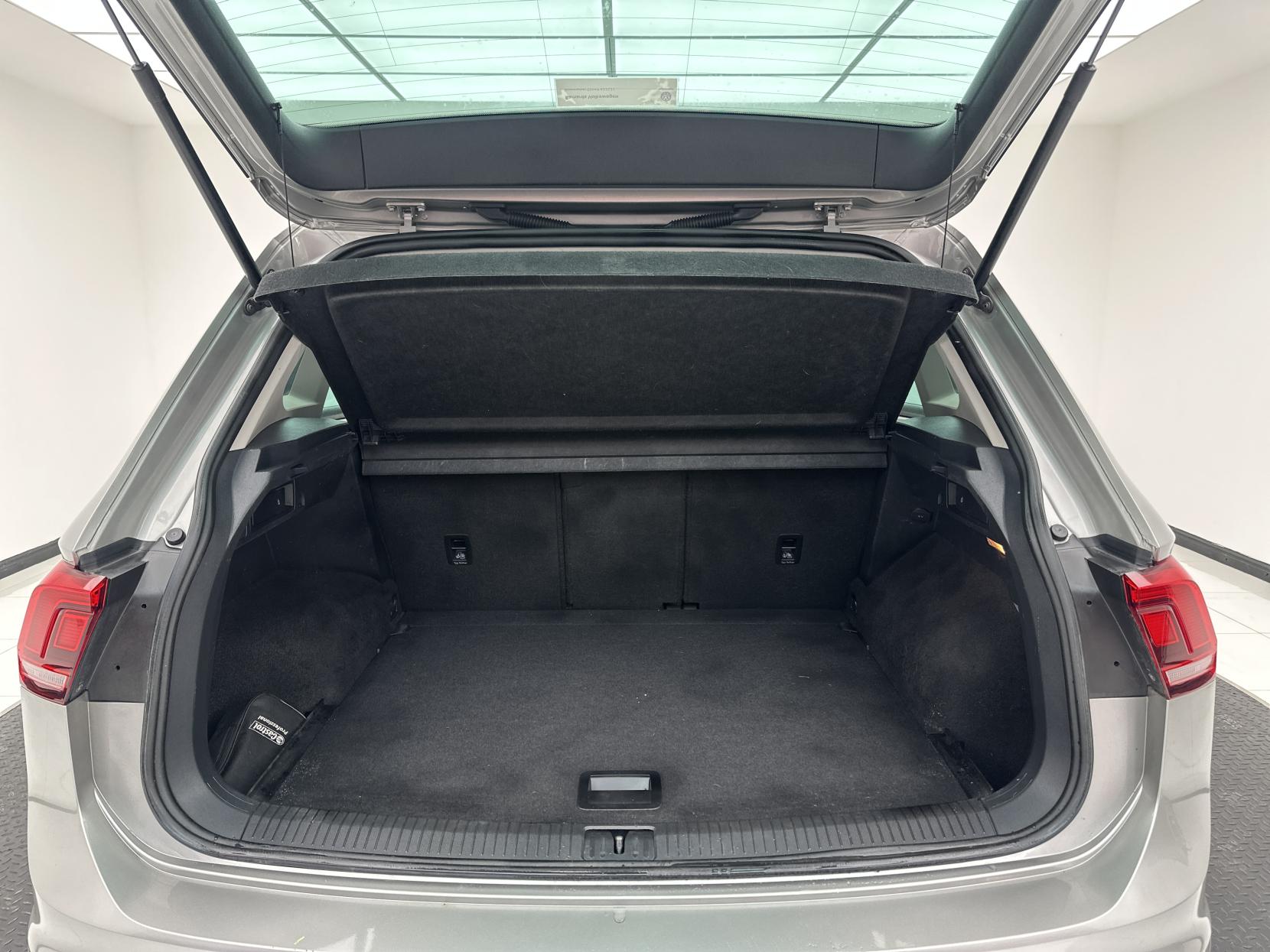 Volkswagen Tiguan 2.0 TDI BlueMotion Tech SE Navigation SUV 5dr Diesel DSG 4Motion Euro 6 (s/s) (150 ps)