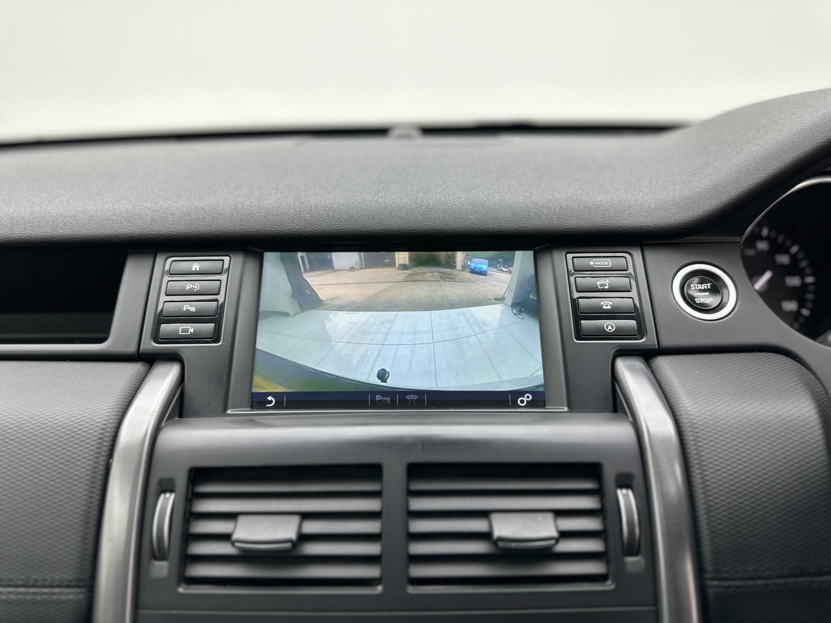 Land Rover Discovery Sport 2.0 TD4 HSE Dynamic Lux SUV 5dr Diesel Auto 4WD Euro 6 (s/s) (180 ps)