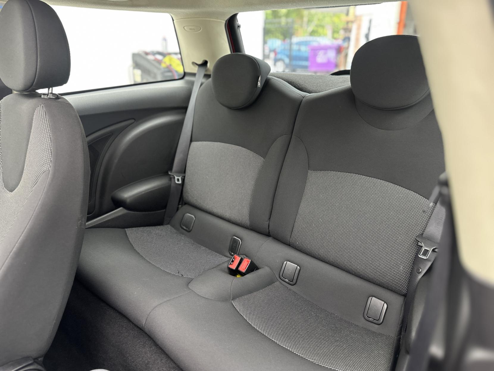 MINI Hatch 1.6 One Hatchback 3dr Petrol Manual Euro 5 (98 ps)