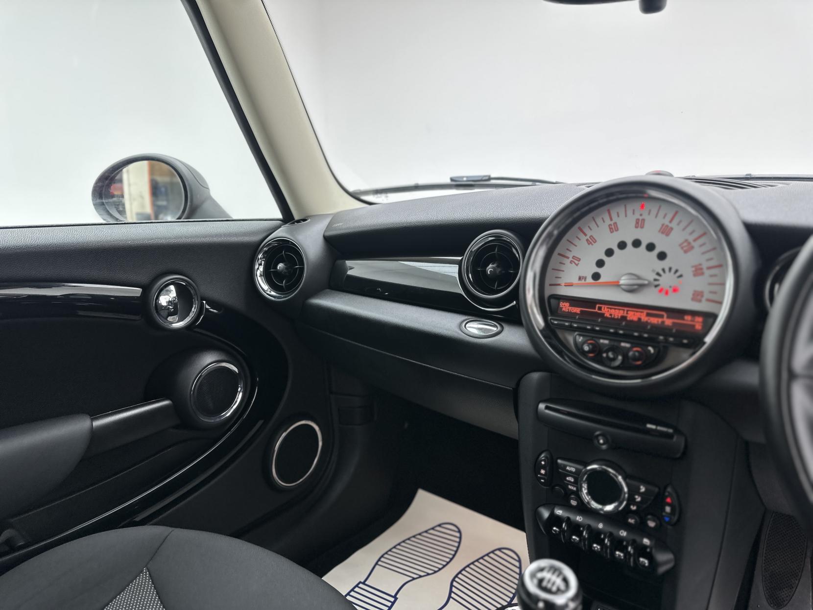 MINI Hatch 1.6 One Hatchback 3dr Petrol Manual Euro 5 (98 ps)