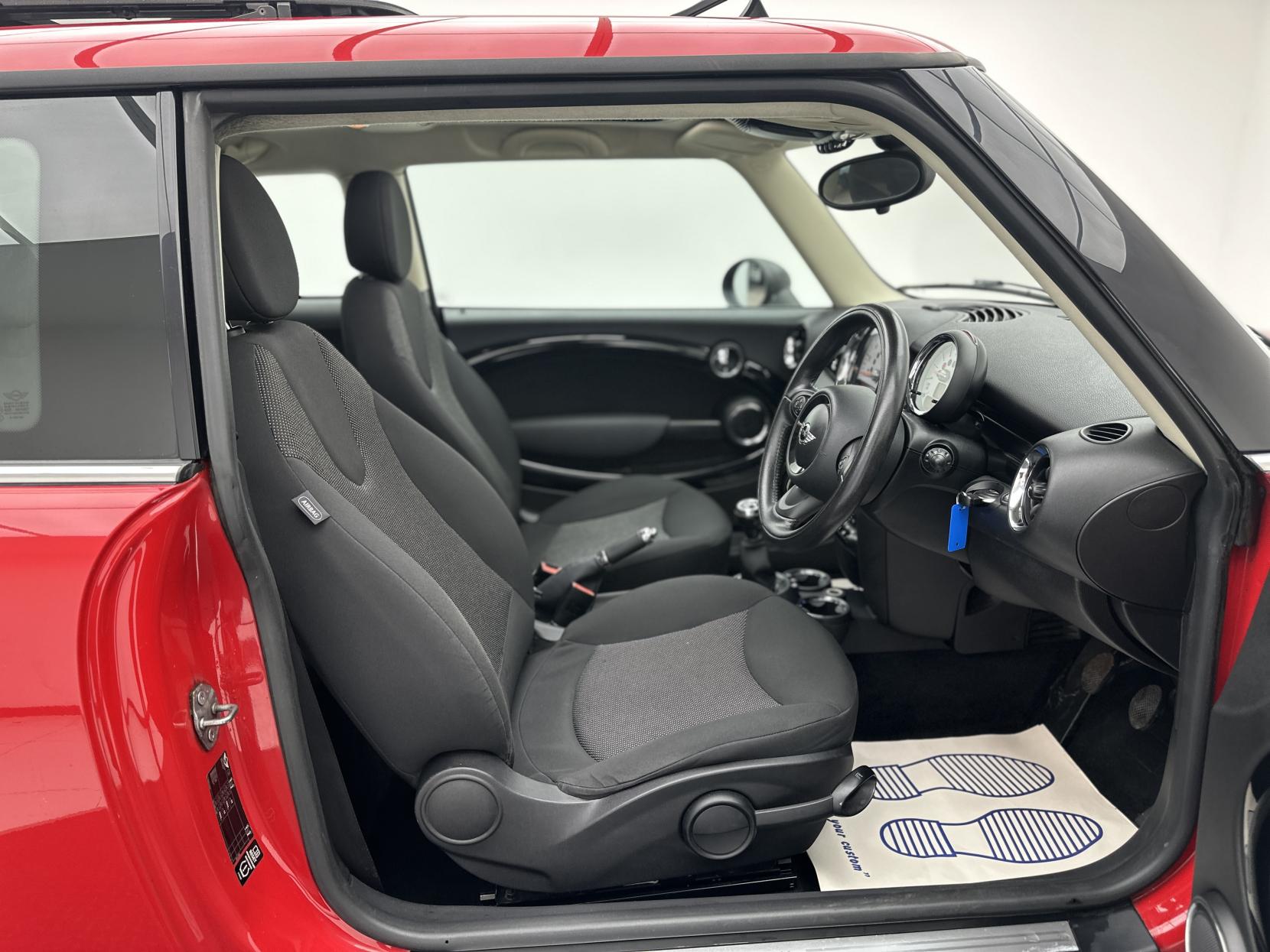 MINI Hatch 1.6 One Hatchback 3dr Petrol Manual Euro 5 (98 ps)