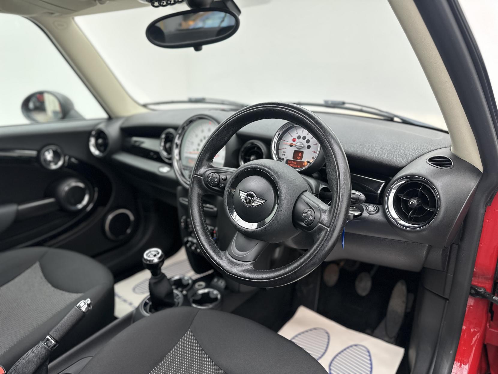 MINI Hatch 1.6 One Hatchback 3dr Petrol Manual Euro 5 (98 ps)