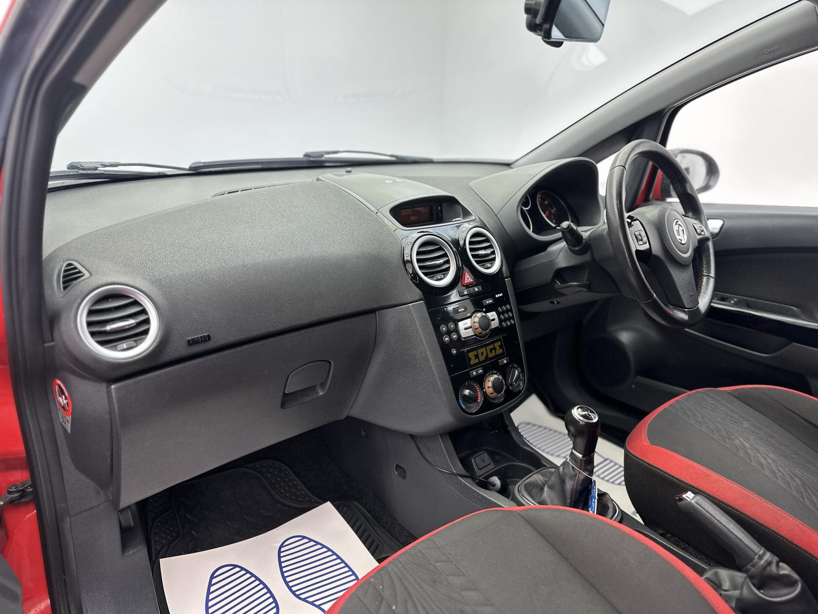 Vauxhall Corsa 1.4 16V SRi Hatchback 3dr Petrol Manual Euro 5 (100 ps)