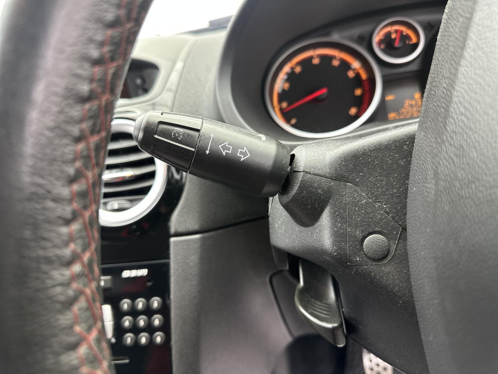 Vauxhall Corsa 1.4 16V SRi Hatchback 3dr Petrol Manual Euro 5 (100 ps)