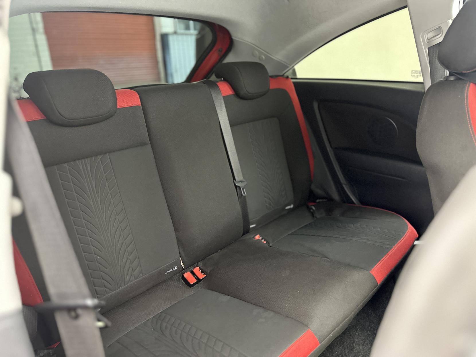 Vauxhall Corsa 1.4 16V SRi Hatchback 3dr Petrol Manual Euro 5 (100 ps)